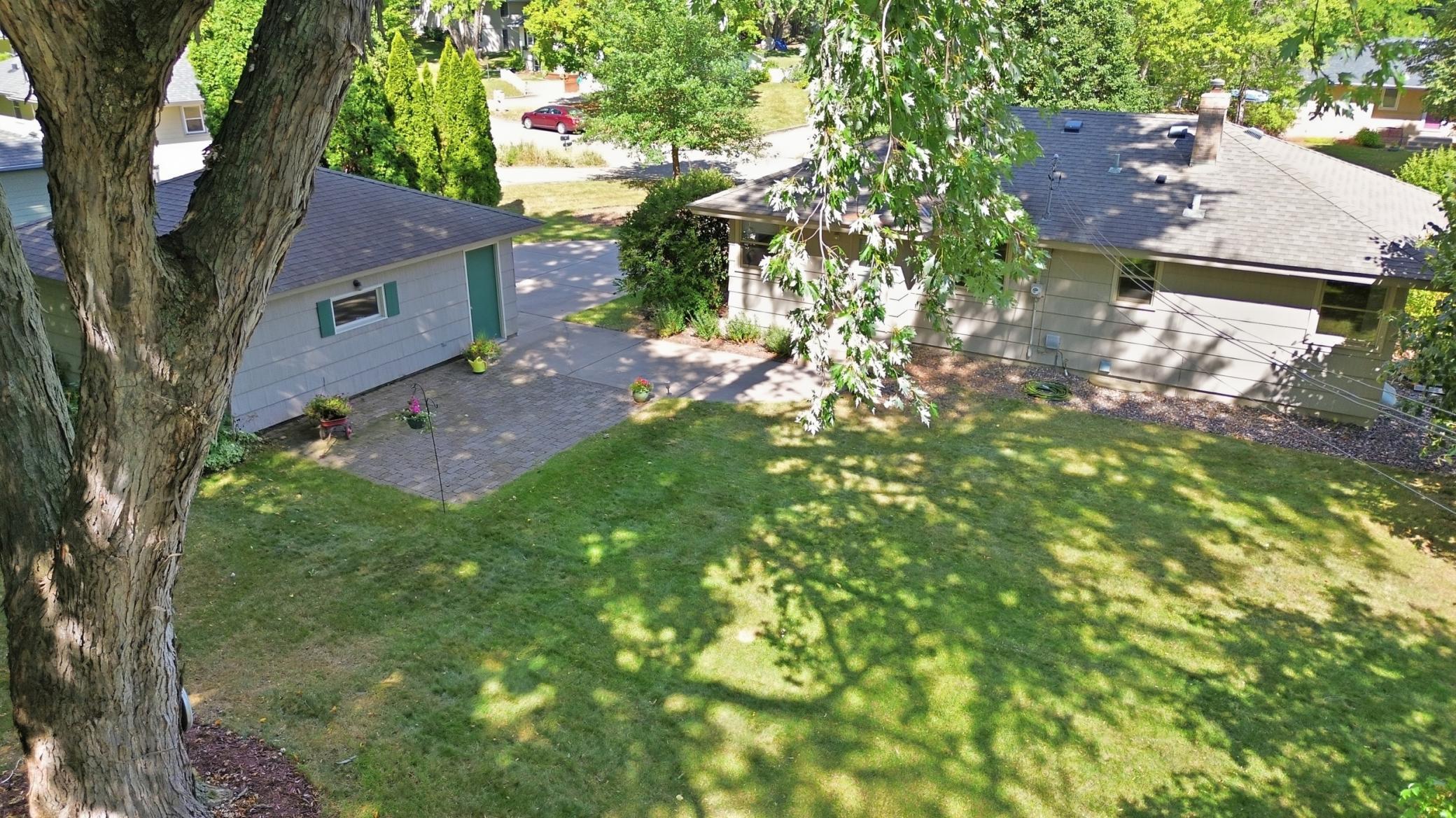 View of Residential at 16403 Seymour Drive, Minnetonka MN 55345, Minnetonka (33 of 44) - Mike Wilen | Minnesota Team Real Estate