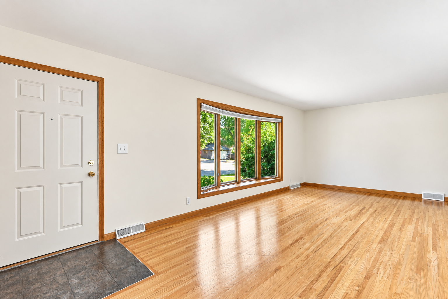 View of Residential at 16403 Seymour Drive, Minnetonka MN 55345, Minnetonka (6 of 44) - Mike Wilen | Minnesota Team Real Estate
