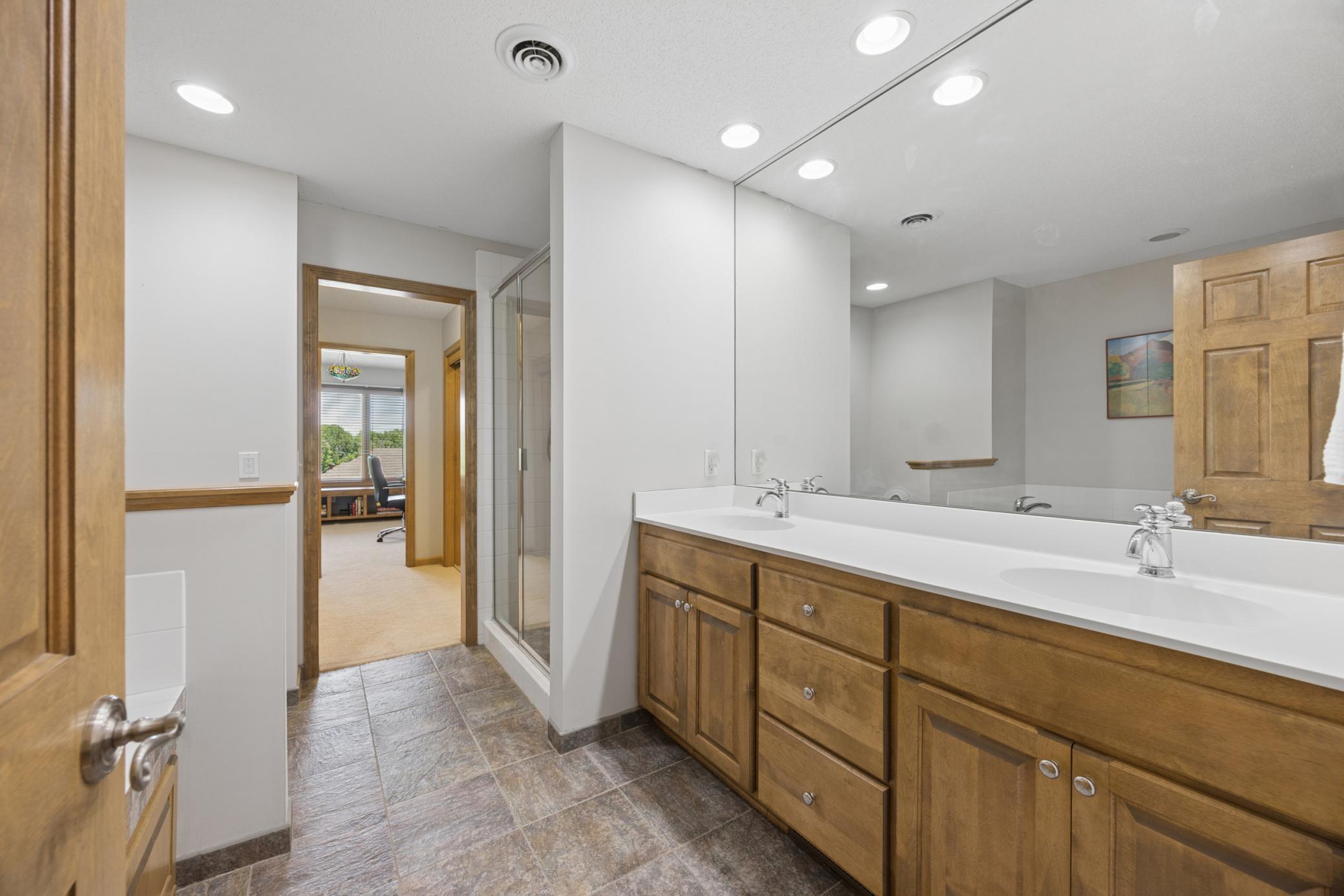 View of Residential at 365 Willoughby Way, Minnetonka MN 55305, Minnetonka (23 of 36) - Mike Wilen | Minnesota Team Real Estate