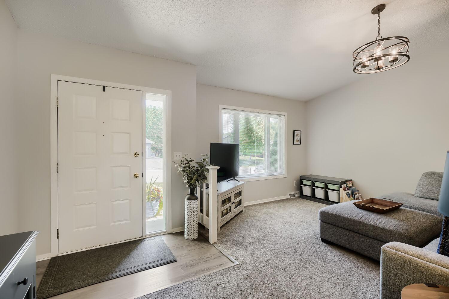 View of Residential at 7944 Grinnell Way, Lakeville MN 55044, Lakeville (4 of 29) - Mike Wilen | Minnesota Team Real Estate