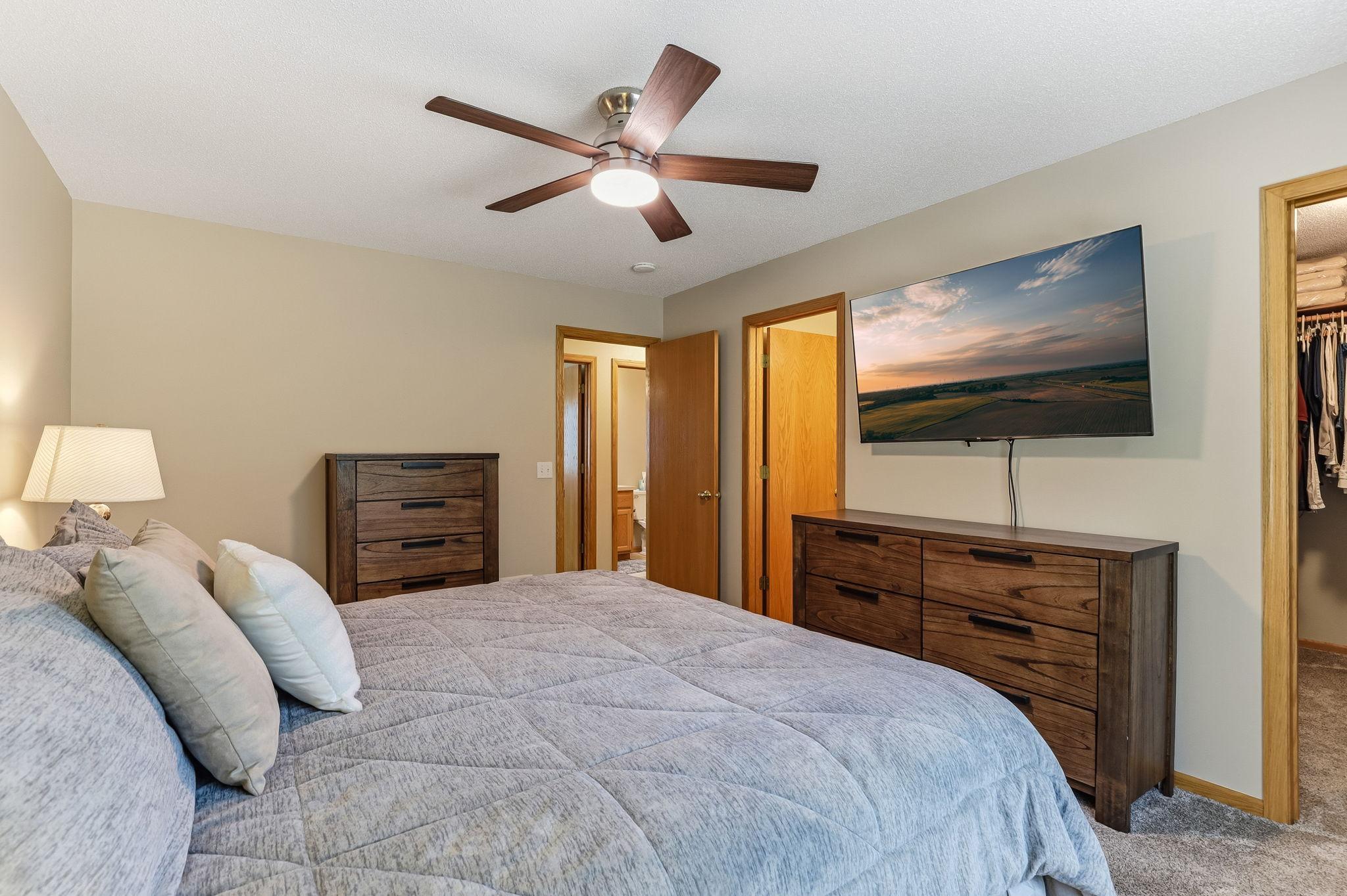 View of Residential at 7580 Newbury Road, Woodbury MN 55125, Woodbury (21 of 32) - Mike Wilen | Minnesota Team Real Estate