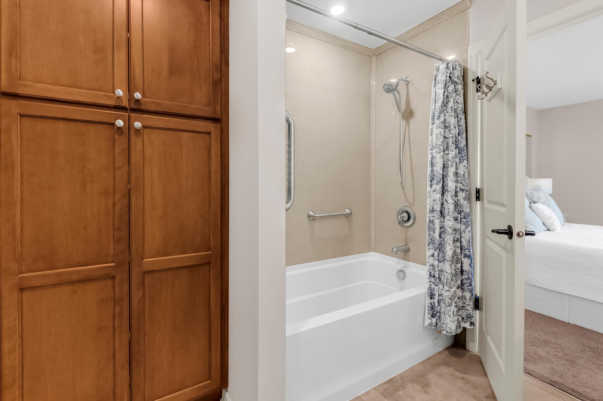 View of Residential at 3976 Cedar Grove Lane, Eagan MN 55122, Eagan (15 of 23) - Mike Wilen | Minnesota Team Real Estate