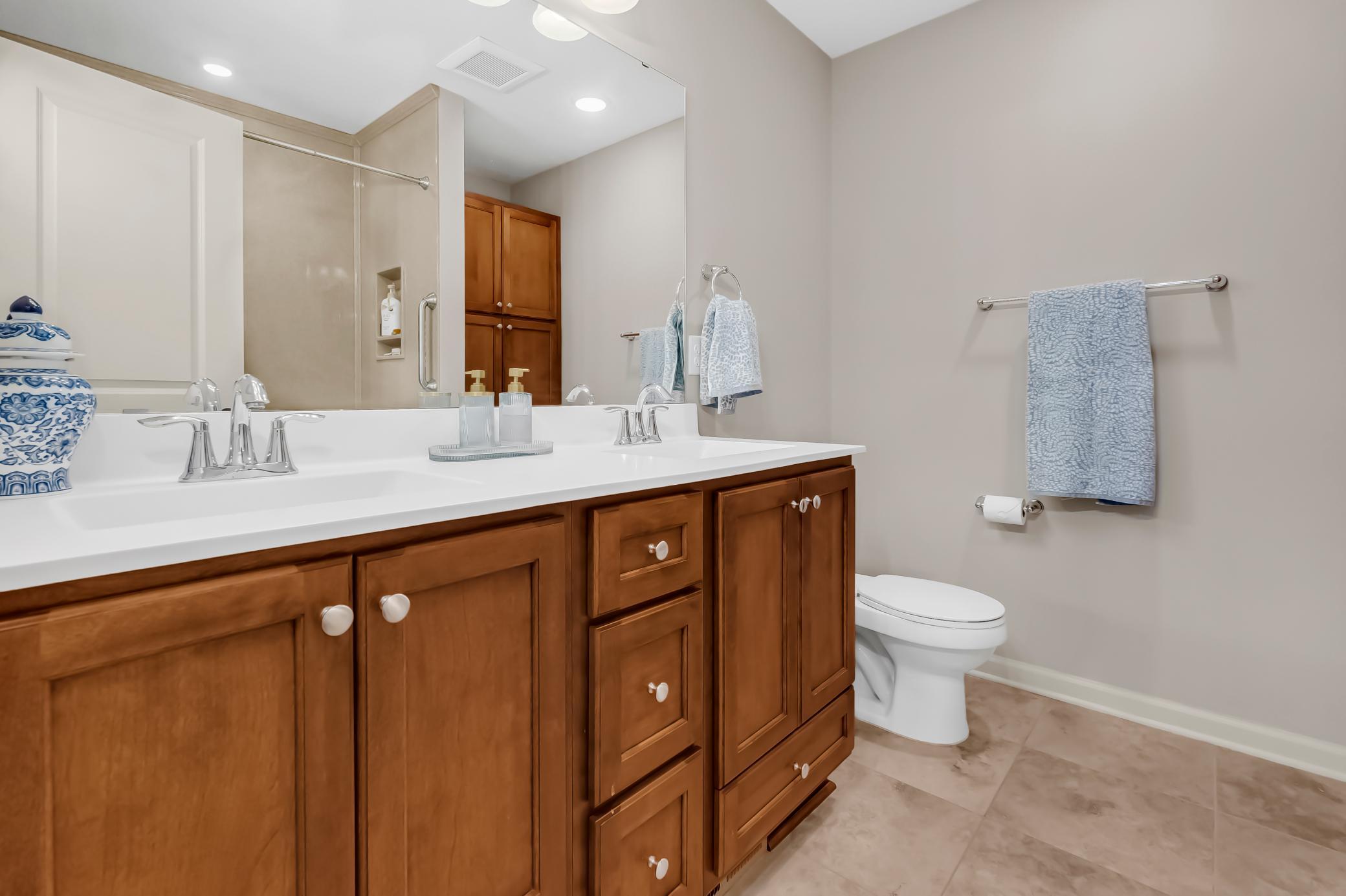 View of Residential at 3976 Cedar Grove Lane, Eagan MN 55122, Eagan (14 of 23) - Mike Wilen | Minnesota Team Real Estate