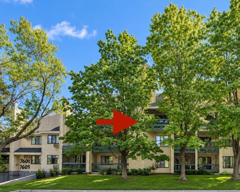 View of Residential at 7601 Edinborough Way #6308, Edina MN 55435, Edina (20 of 32) - Mike Wilen | Minnesota Team Real Estate