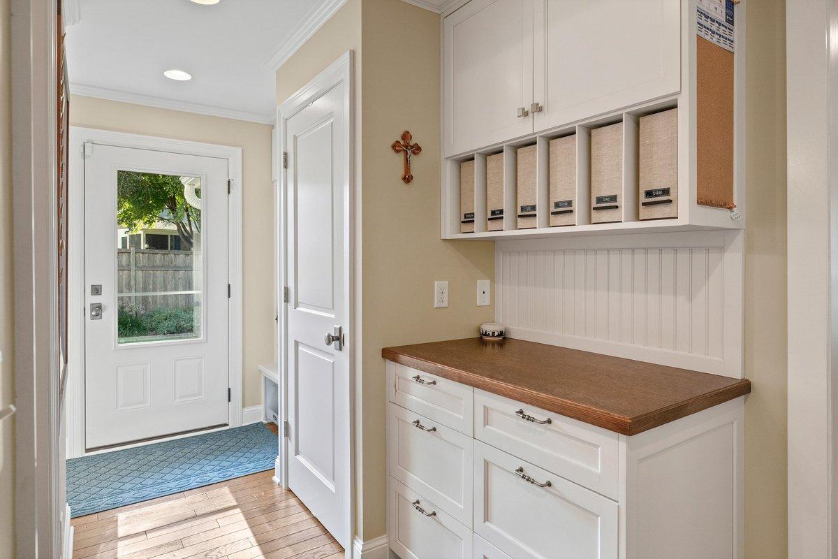 View of Residential at 4801 Larkspur Lane, Edina MN 55435, Edina (19 of 33) - Mike Wilen | Minnesota Team Real Estate