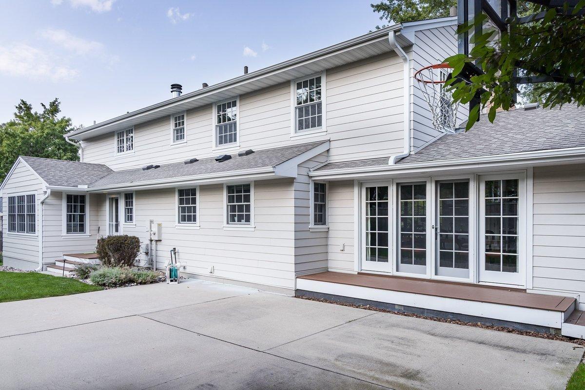View of Residential at 4801 Larkspur Lane, Edina MN 55435, Edina (32 of 33) - Mike Wilen | Minnesota Team Real Estate