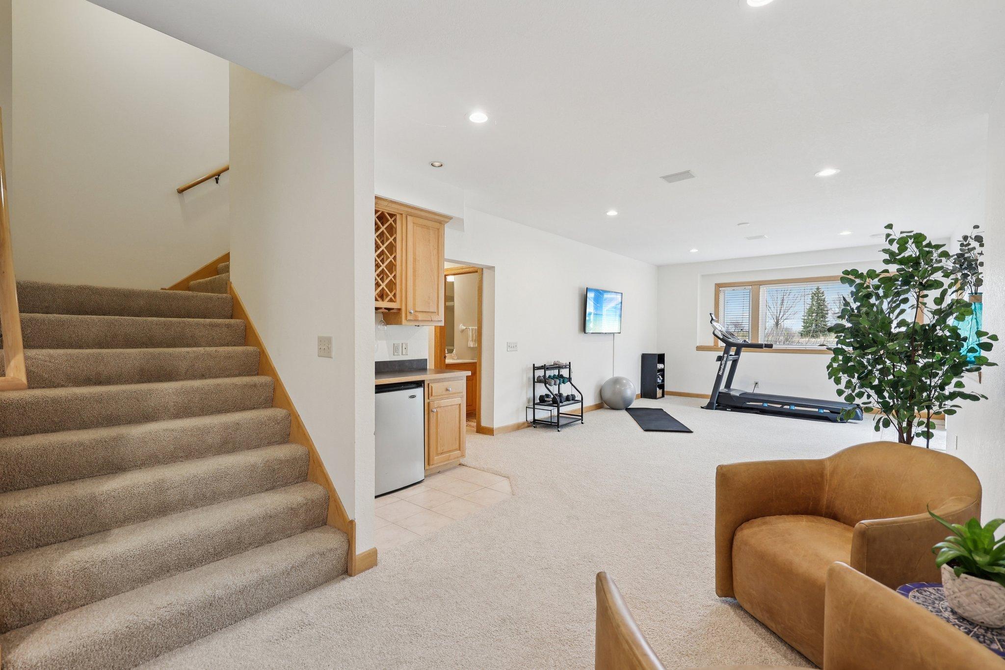 View of Residential at 8813 Woodhill Drive, Savage MN 55378, Savage (26 of 47) - Mike Wilen | Minnesota Team Real Estate