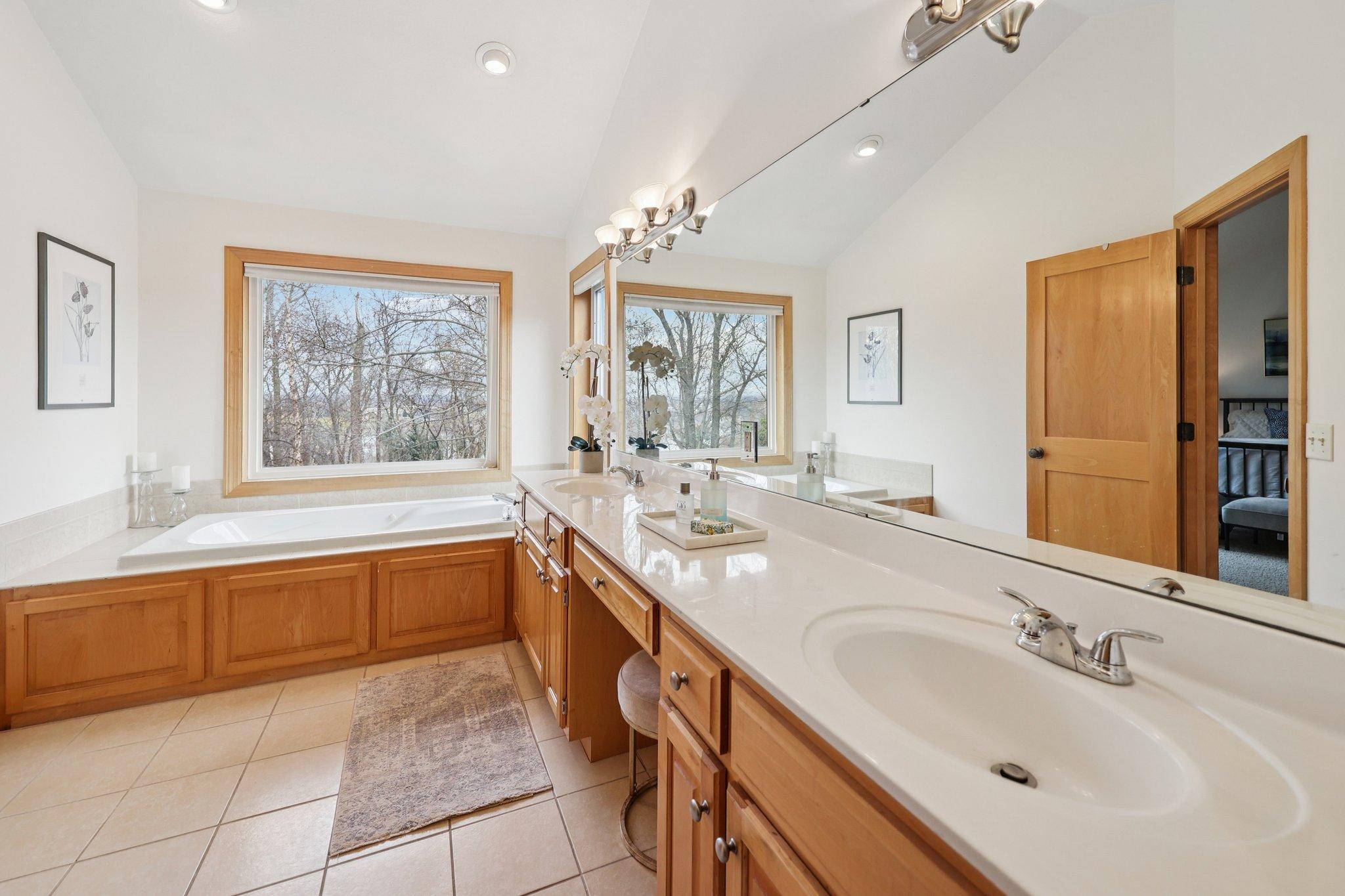 View of Residential at 8813 Woodhill Drive, Savage MN 55378, Savage (32 of 47) - Mike Wilen | Minnesota Team Real Estate