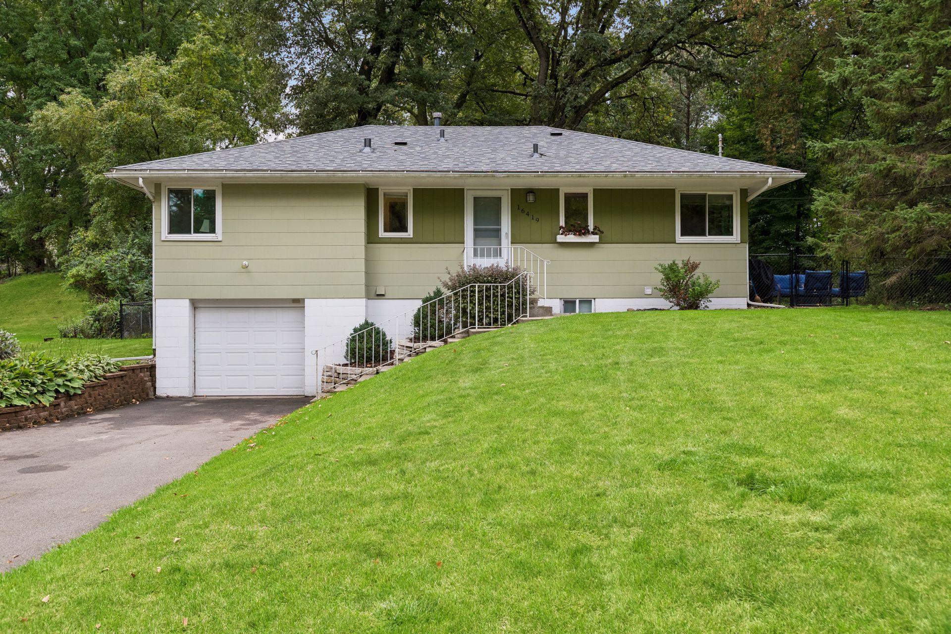 View of Single Family at 16419 Seymour Drive, Minnetonka - Mike Wilen | Minnesota Team Real Estate