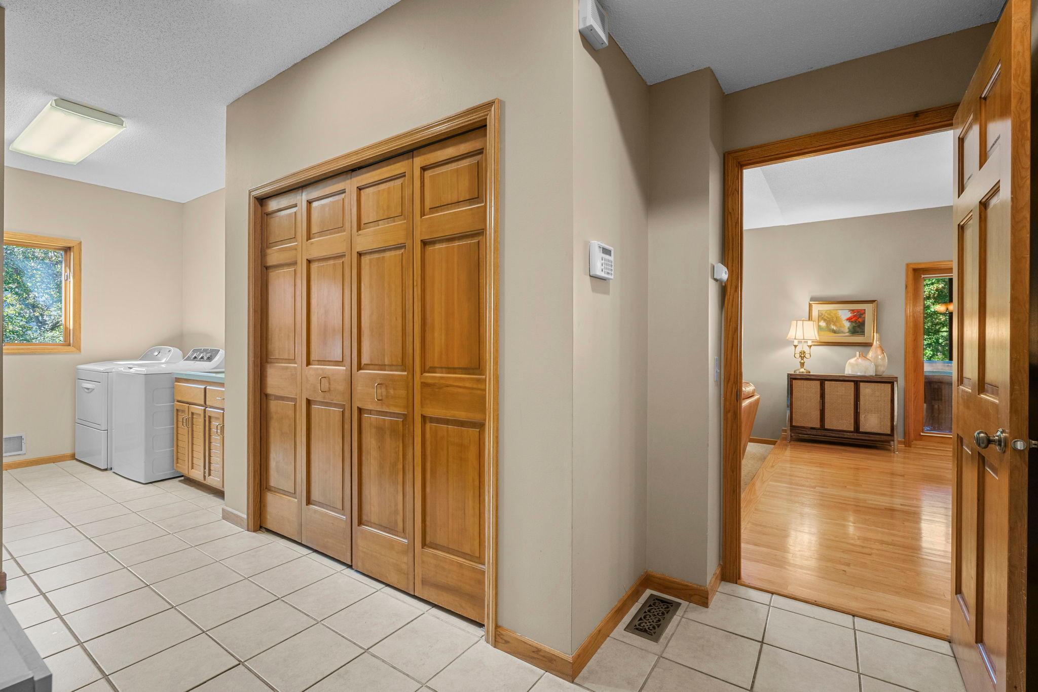 View of Residential at 14178 Mccoy Court, Eden Prairie MN 55347, Eden Prairie (33 of 62) - Mike Wilen | Minnesota Team Real Estate