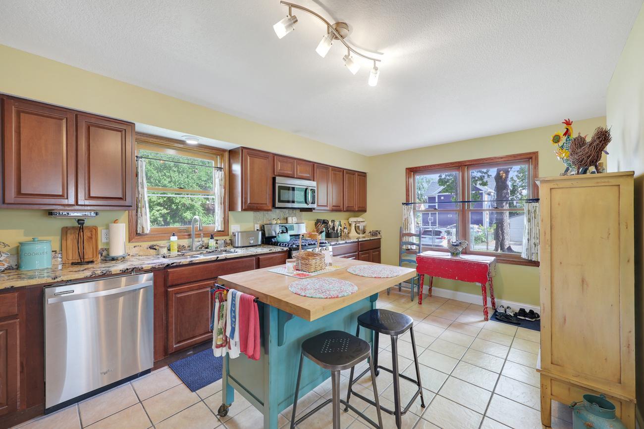 View of Residential at 2605 17th Avenue, Minneapolis MN 55407, Minneapolis (18 of 35) - Mike Wilen | Minnesota Team Real Estate