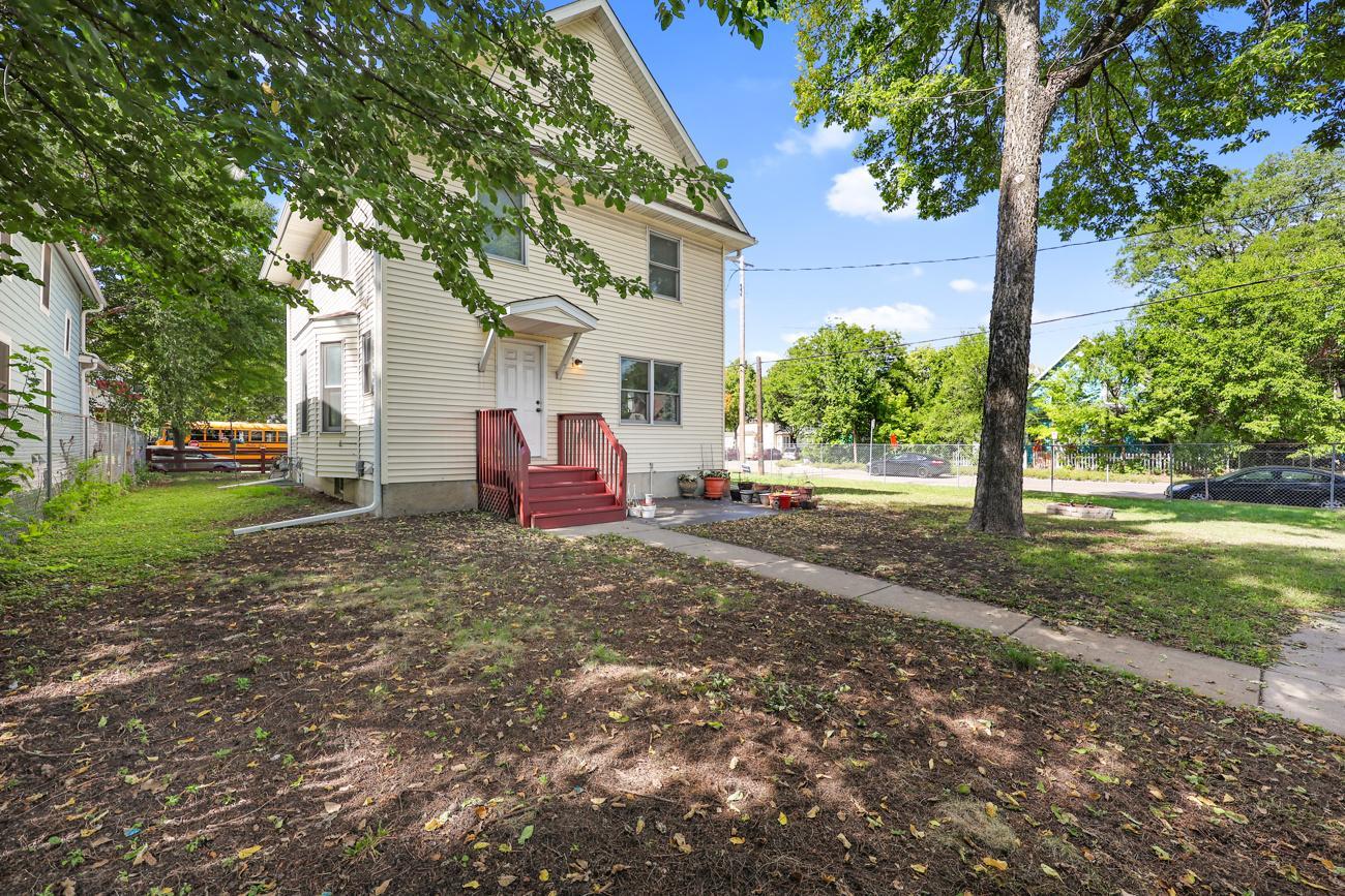View of Residential at 2605 17th Avenue, Minneapolis MN 55407, Minneapolis (8 of 35) - Mike Wilen | Minnesota Team Real Estate