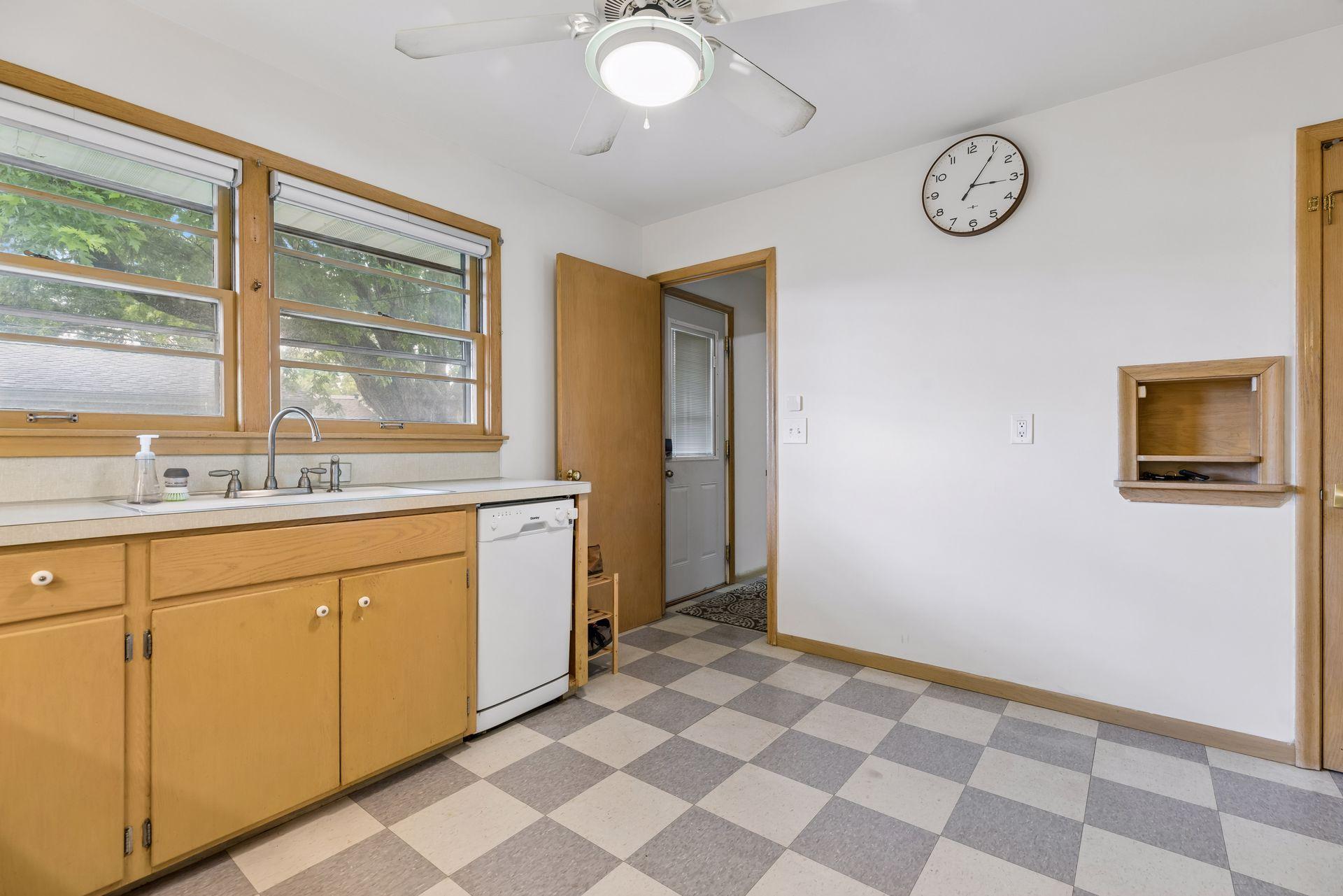 View of Residential at 6032 Logan Avenue, Minneapolis MN 55419, Minneapolis (11 of 23) - Mike Wilen | Minnesota Team Real Estate