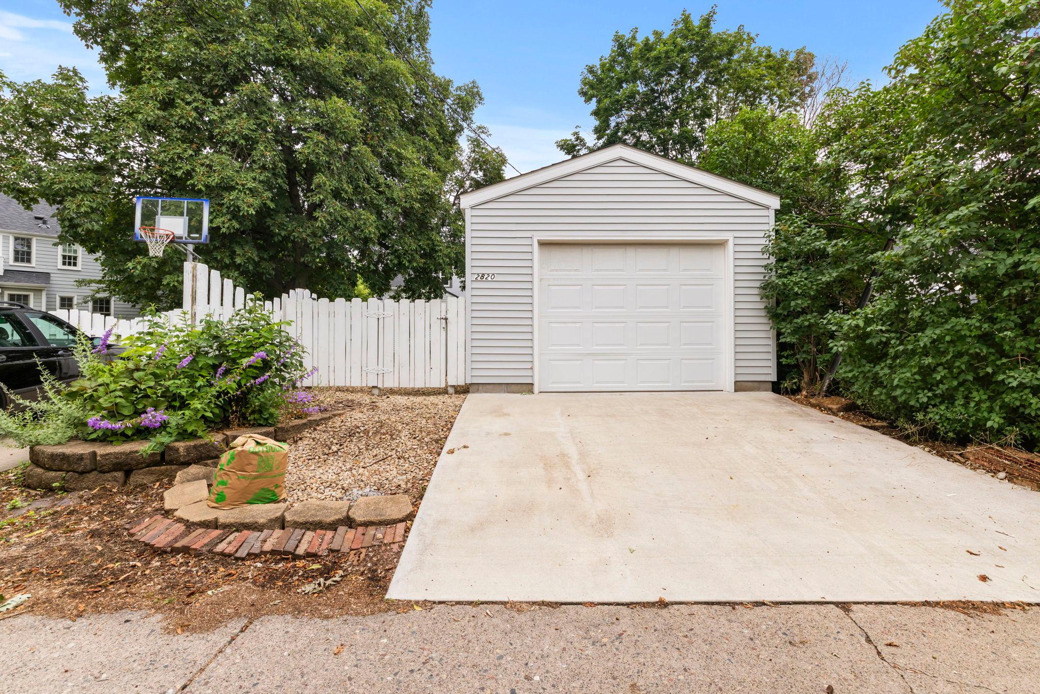 View of Residential at 2820 Cleveland Street, Minneapolis MN 55418, Minneapolis (26 of 33) - Mike Wilen | Minnesota Team Real Estate