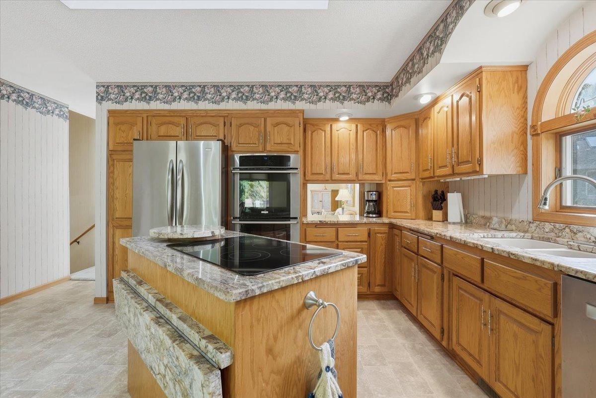 View of Residential at 1579 Mary Street, Maplewood MN 55119, Maplewood (4 of 30) - Mike Wilen | Minnesota Team Real Estate