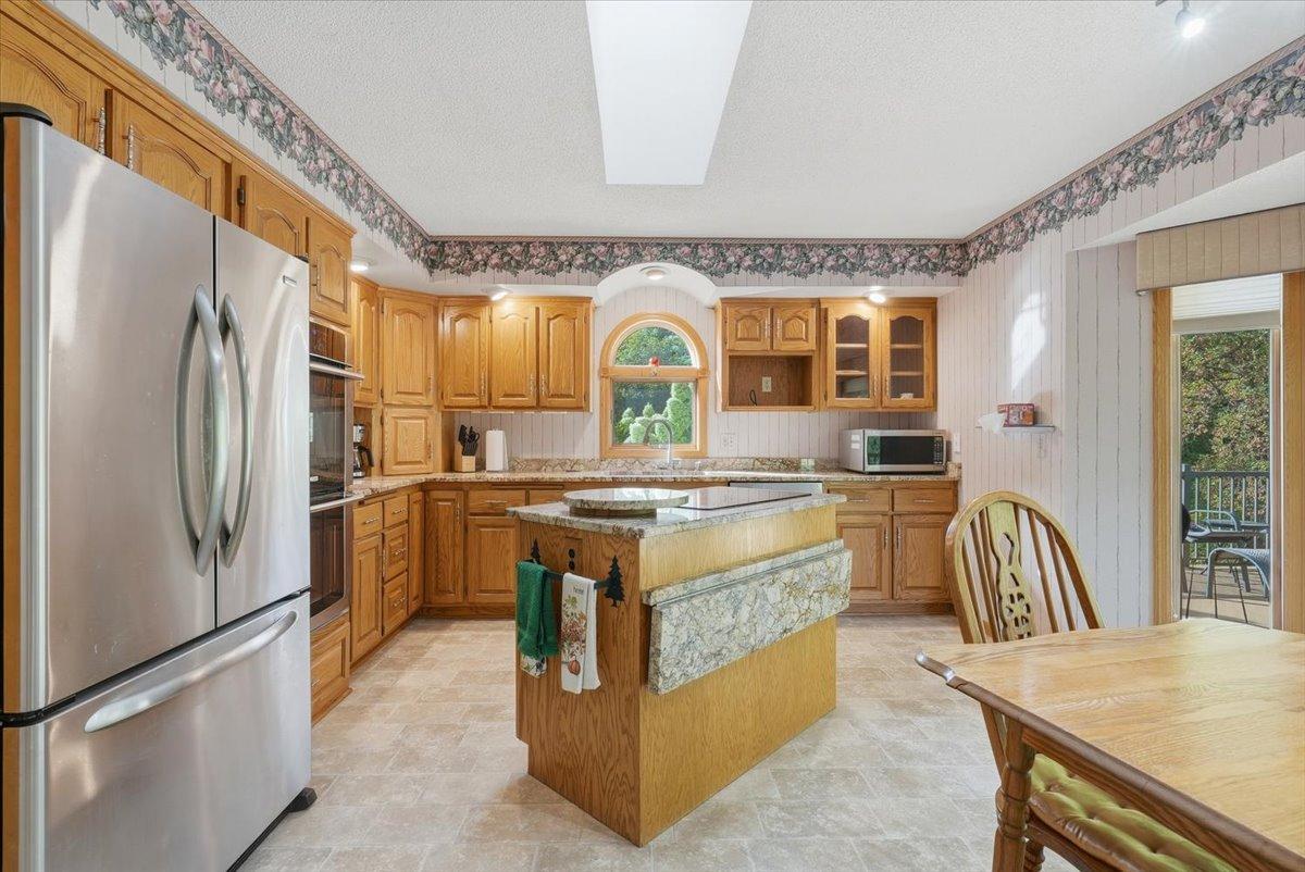 View of Residential at 1579 Mary Street, Maplewood MN 55119, Maplewood (6 of 30) - Mike Wilen | Minnesota Team Real Estate