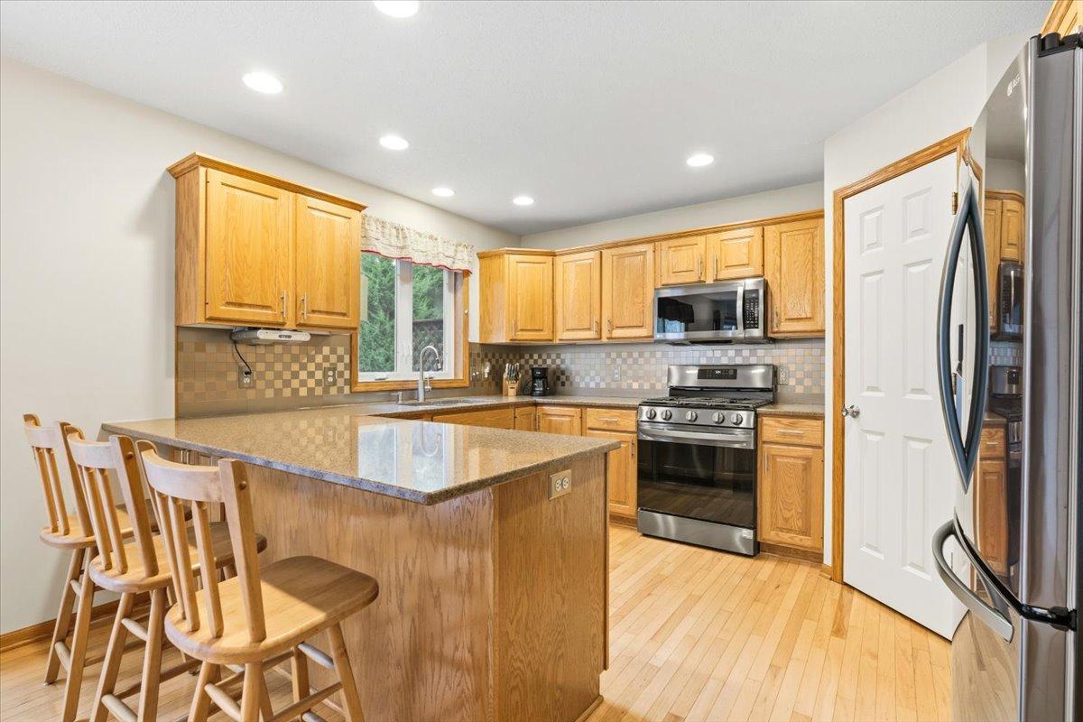 View of Residential at 8549 Woodland Curve, Saint Bonifacius MN 55375, Saint Bonifacius (6 of 54) - Mike Wilen | Minnesota Team Real Estate
