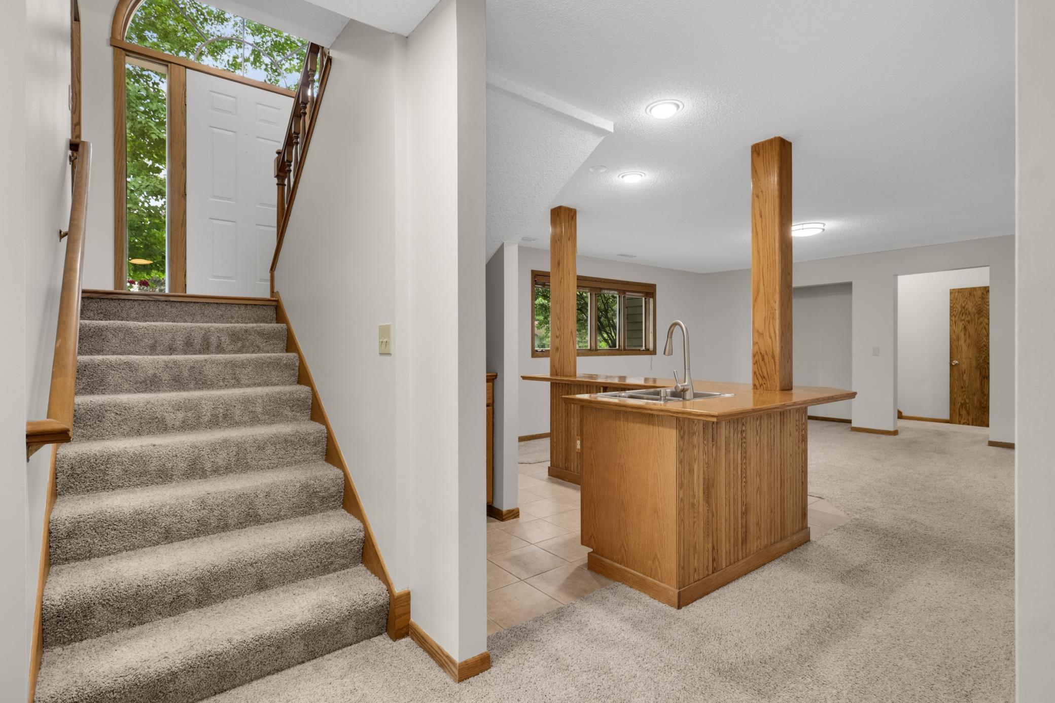 View of Residential at 2064 Pin Oak Drive, Eagan MN 55122, Eagan (20 of 46) - Mike Wilen | Minnesota Team Real Estate