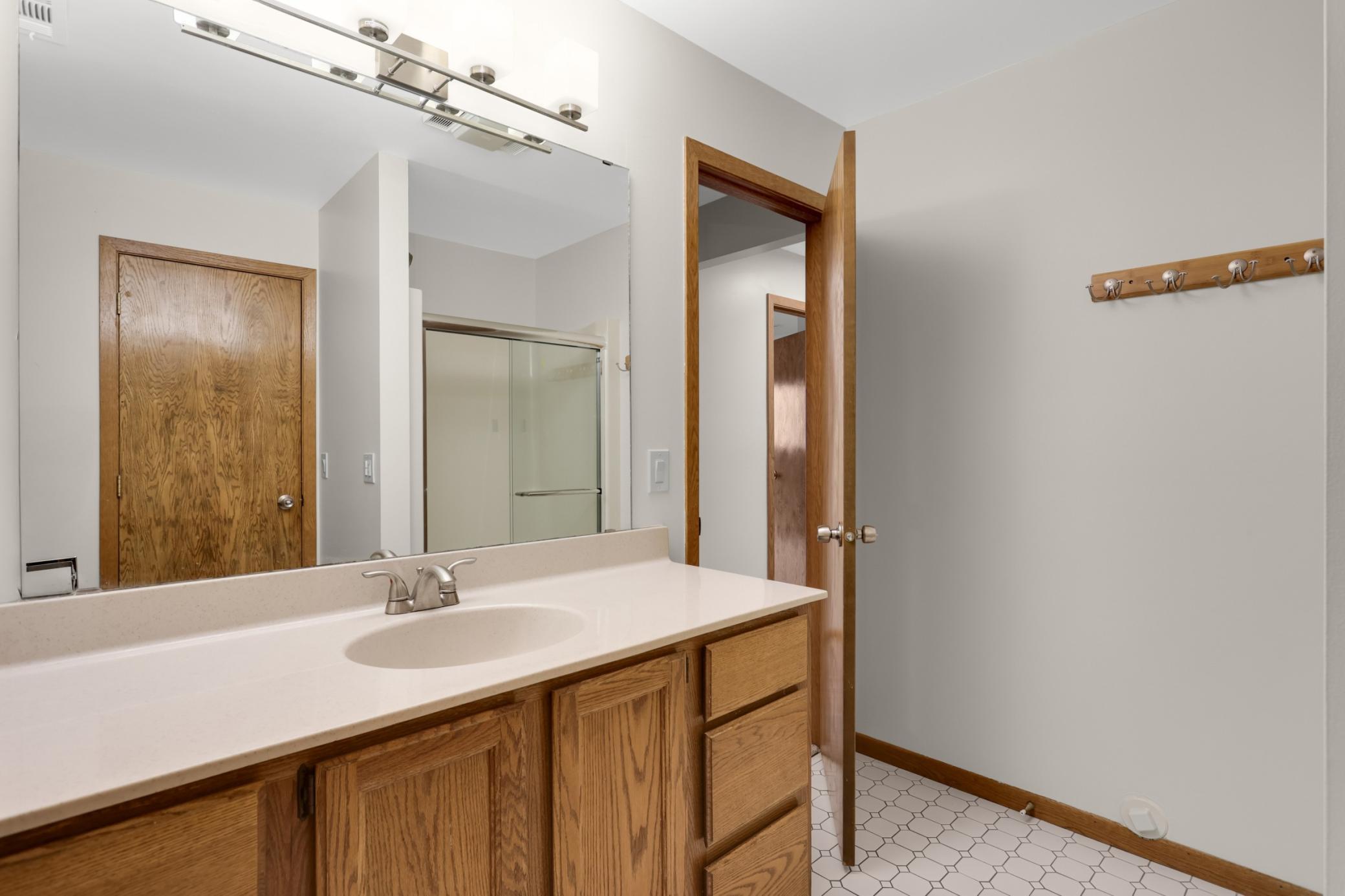 View of Residential at 2064 Pin Oak Drive, Eagan MN 55122, Eagan (33 of 46) - Mike Wilen | Minnesota Team Real Estate