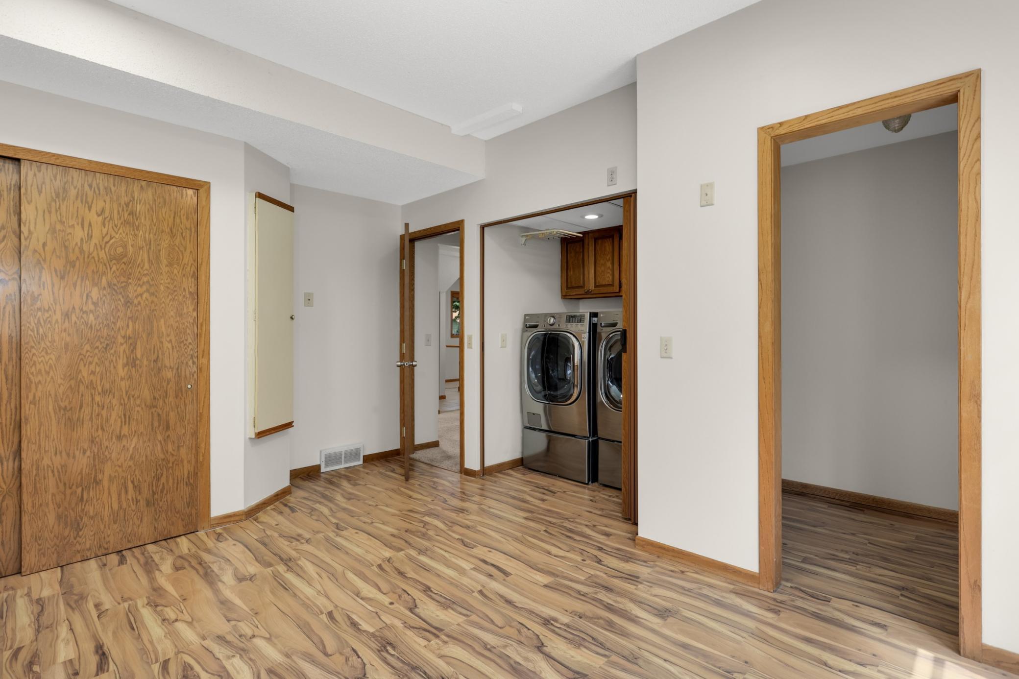 View of Residential at 2064 Pin Oak Drive, Eagan MN 55122, Eagan (34 of 46) - Mike Wilen | Minnesota Team Real Estate