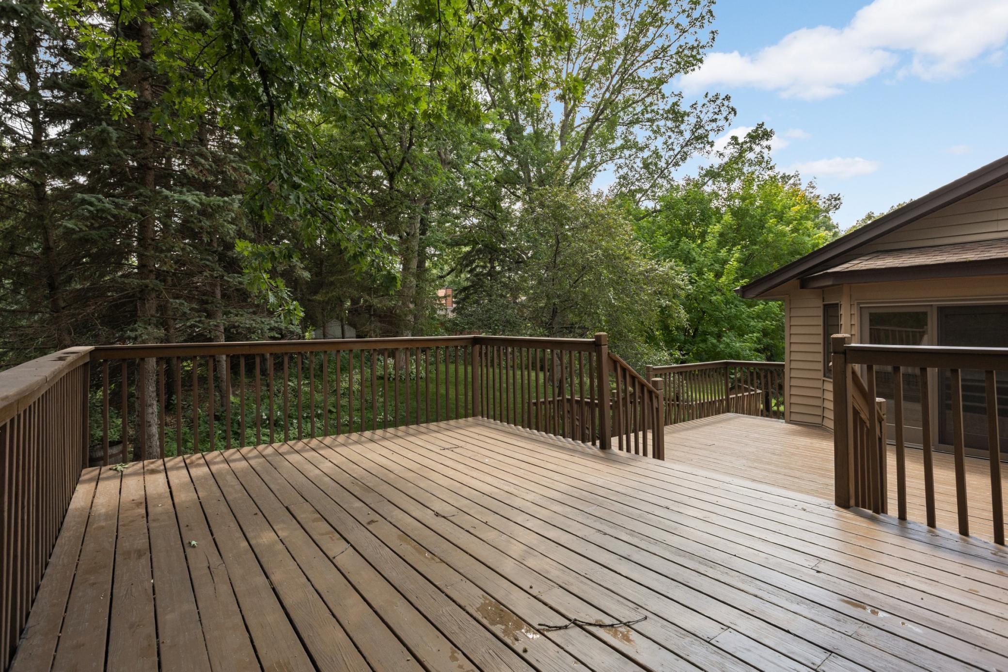 View of Residential at 2064 Pin Oak Drive, Eagan MN 55122, Eagan (38 of 46) - Mike Wilen | Minnesota Team Real Estate