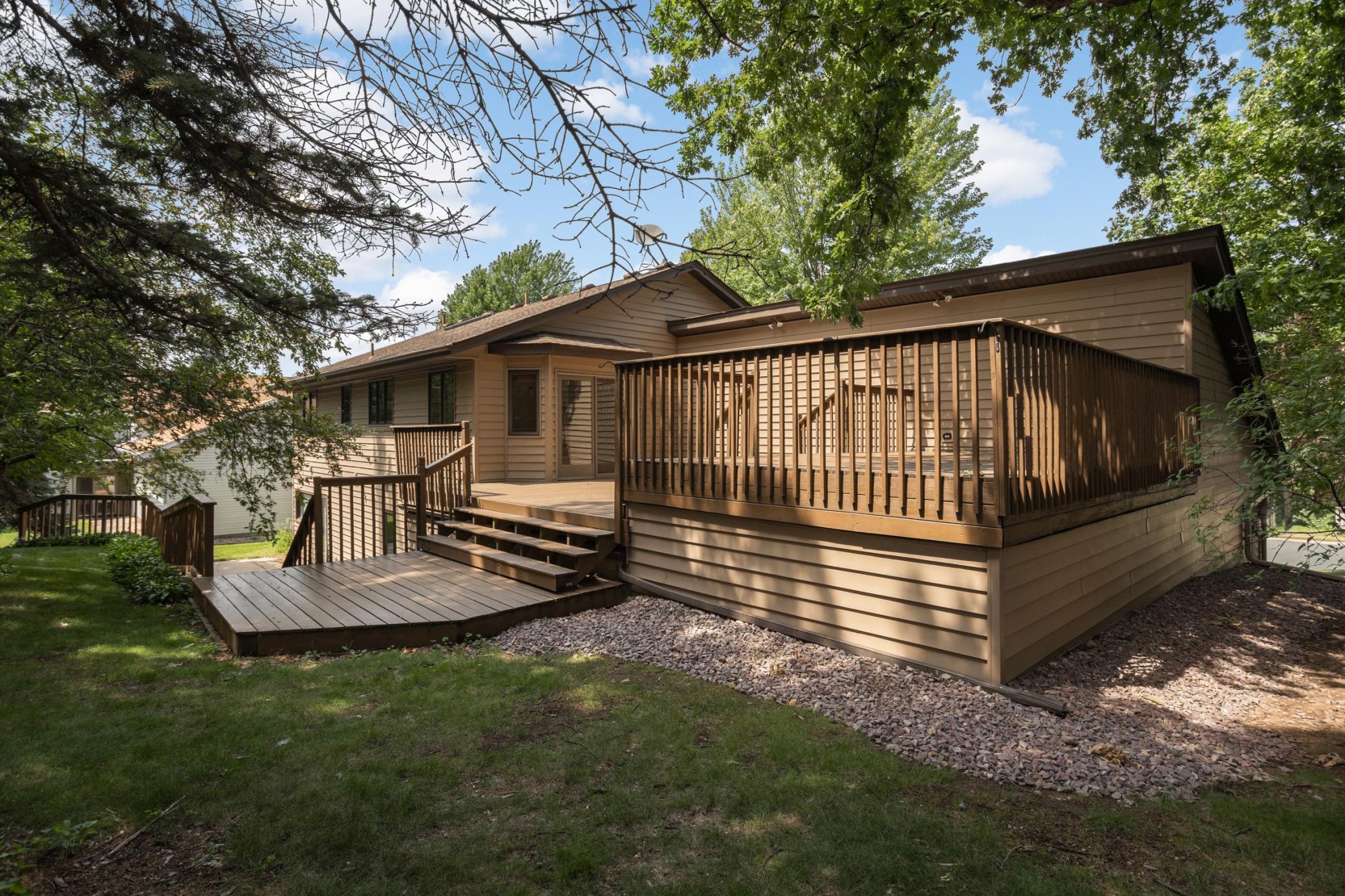 View of Residential at 2064 Pin Oak Drive, Eagan MN 55122, Eagan (39 of 46) - Mike Wilen | Minnesota Team Real Estate