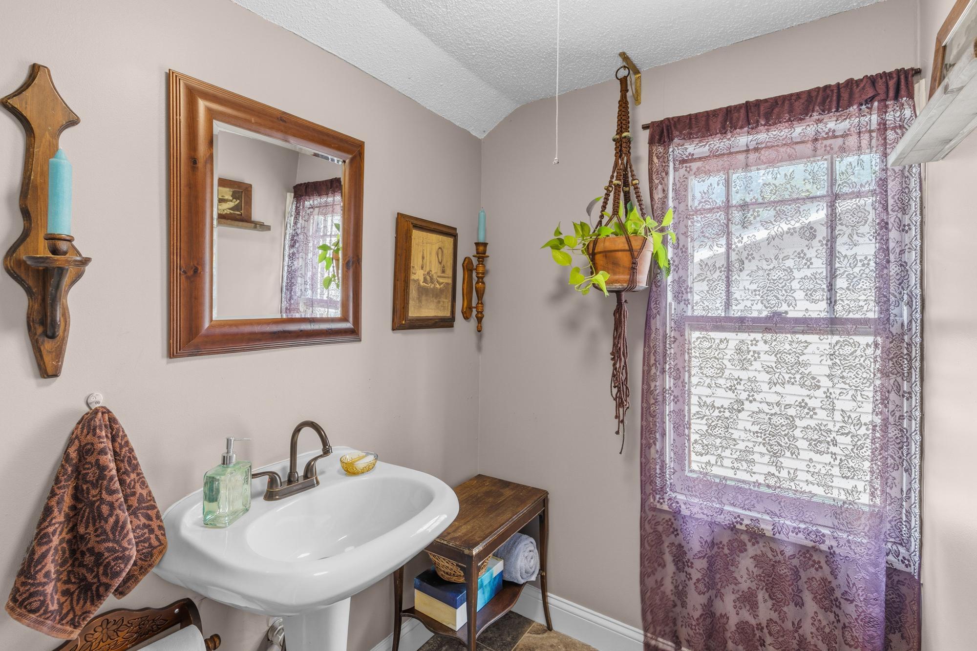 View of Residential at 3230 Colfax Avenue, Minneapolis MN 55412, Minneapolis (21 of 38) - Mike Wilen | Minnesota Team Real Estate