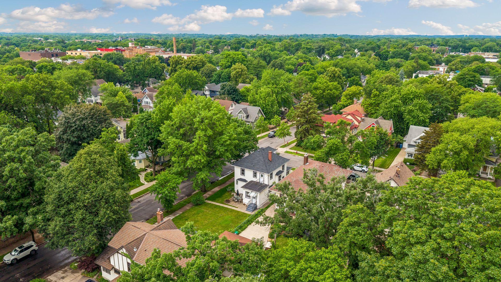 View of Residential at 4453 Zenith Avenue, Minneapolis MN 55410, Minneapolis (2 of 28) - Mike Wilen | Minnesota Team Real Estate