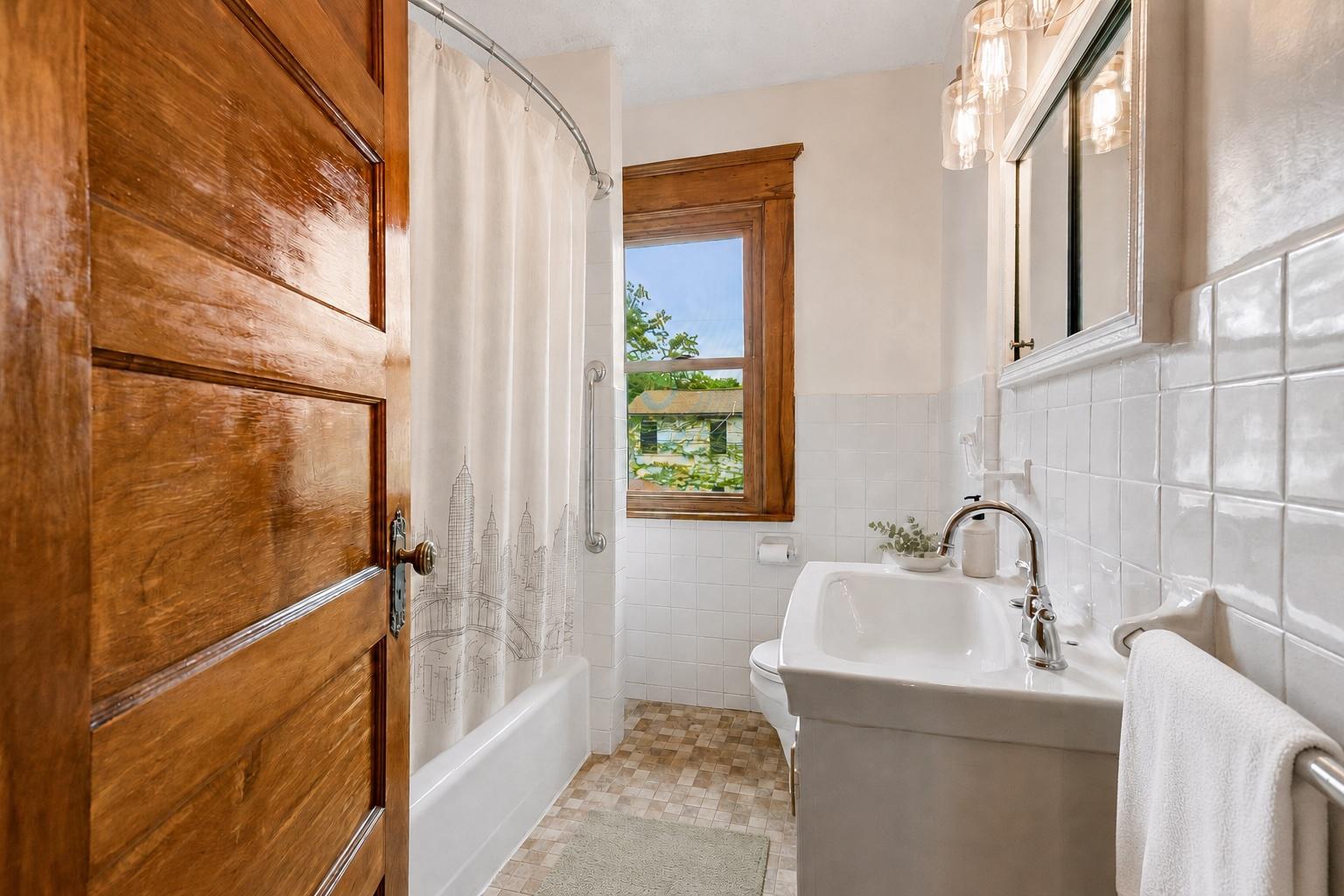 View of Residential at 4453 Zenith Avenue, Minneapolis MN 55410, Minneapolis (18 of 28) - Mike Wilen | Minnesota Team Real Estate