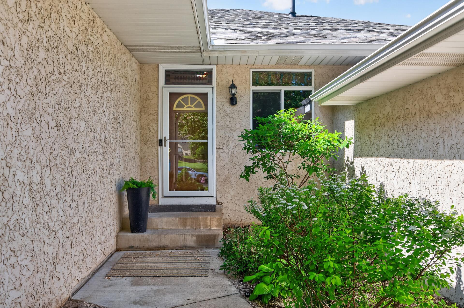View of Residential at 370 Mendota Road, West Saint Paul MN 55118, West Saint Paul (7 of 63) - Mike Wilen | Minnesota Team Real Estate