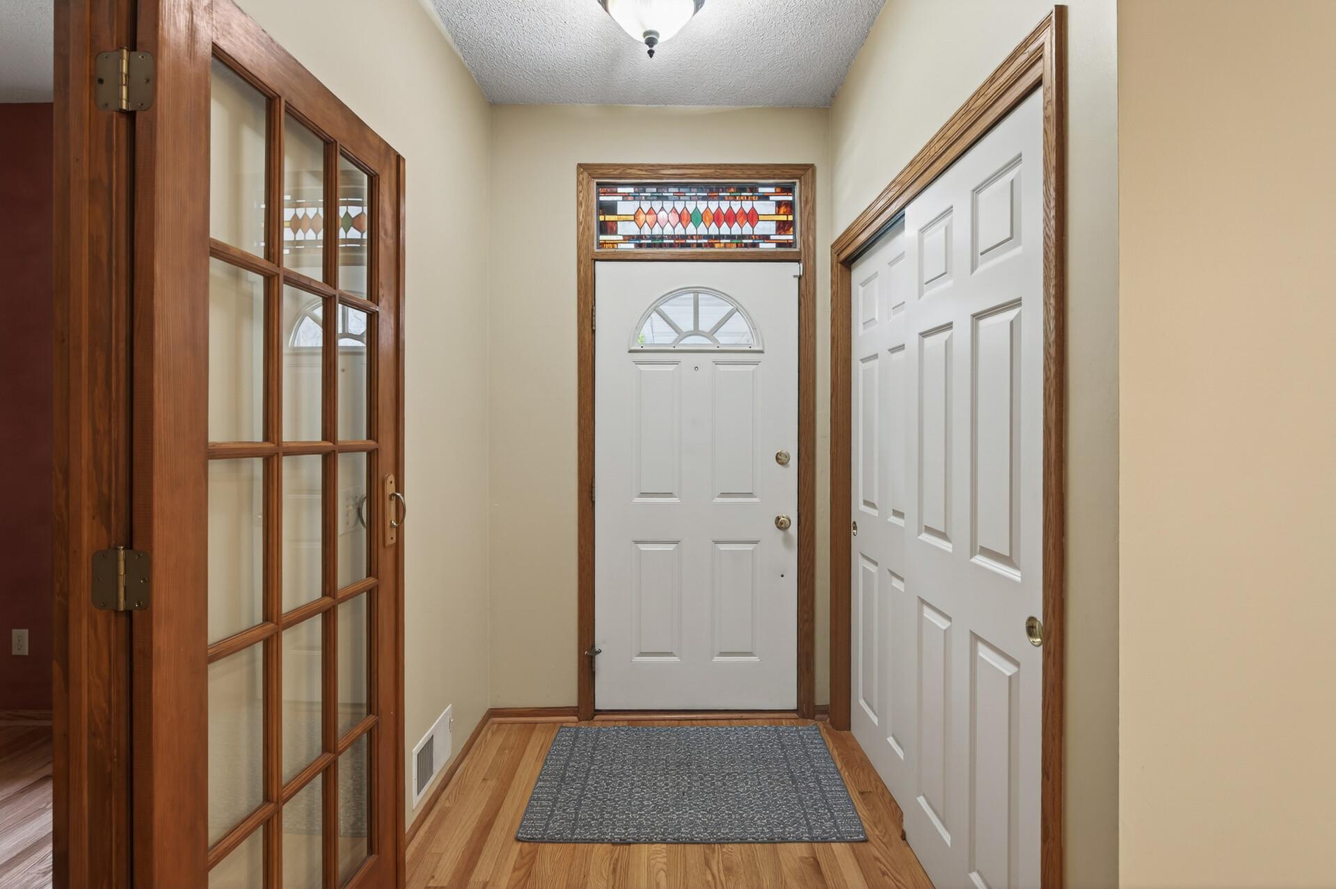 View of Residential at 370 Mendota Road, West Saint Paul MN 55118, West Saint Paul (9 of 63) - Mike Wilen | Minnesota Team Real Estate
