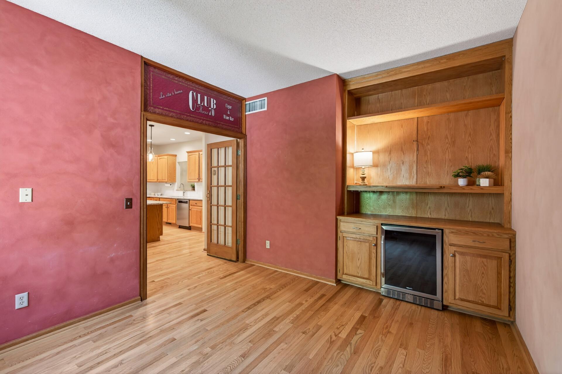 View of Residential at 370 Mendota Road, West Saint Paul MN 55118, West Saint Paul (11 of 63) - Mike Wilen | Minnesota Team Real Estate