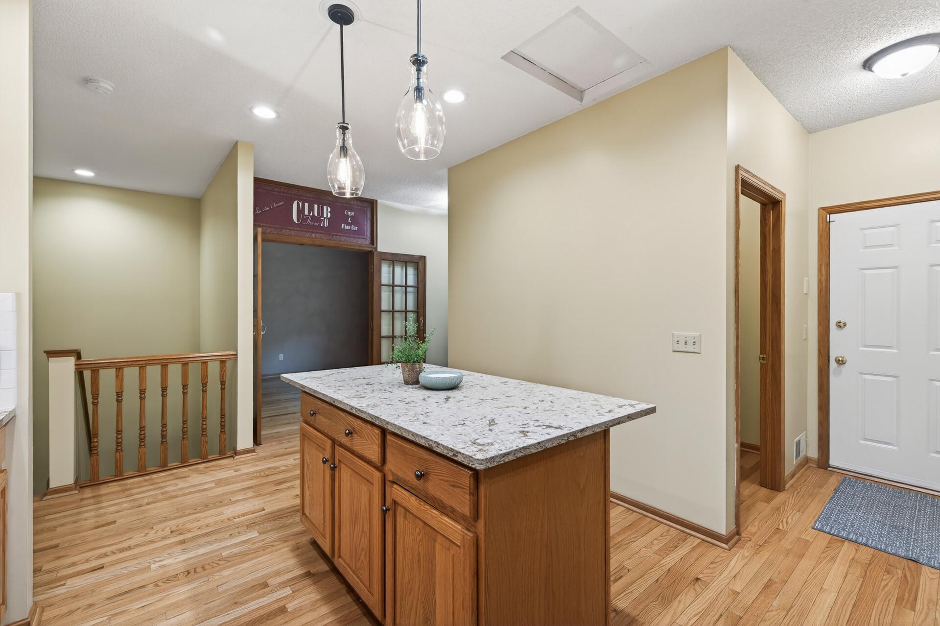View of Residential at 370 Mendota Road, West Saint Paul MN 55118, West Saint Paul (16 of 63) - Mike Wilen | Minnesota Team Real Estate