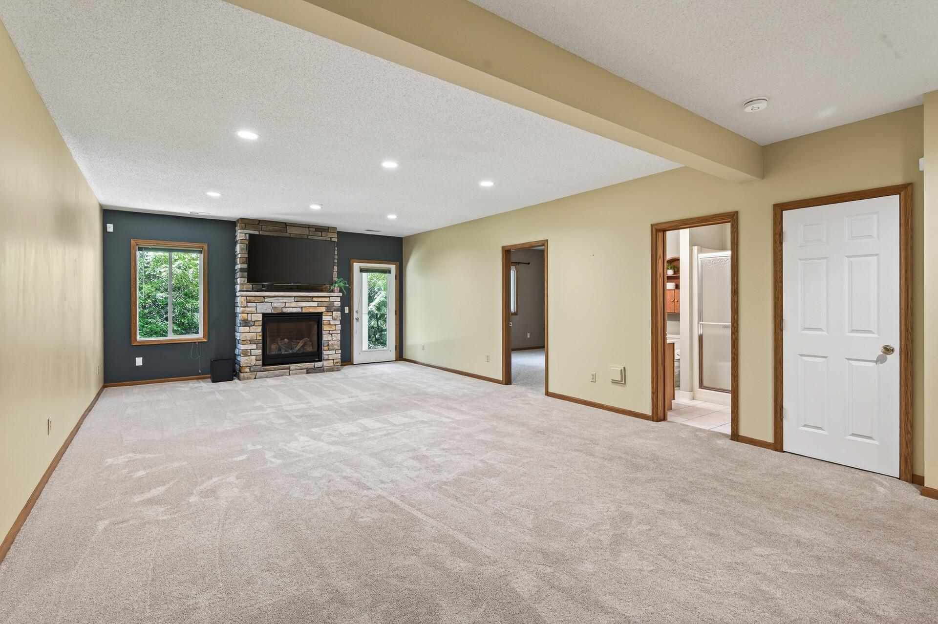 View of Residential at 370 Mendota Road, West Saint Paul MN 55118, West Saint Paul (39 of 63) - Mike Wilen | Minnesota Team Real Estate