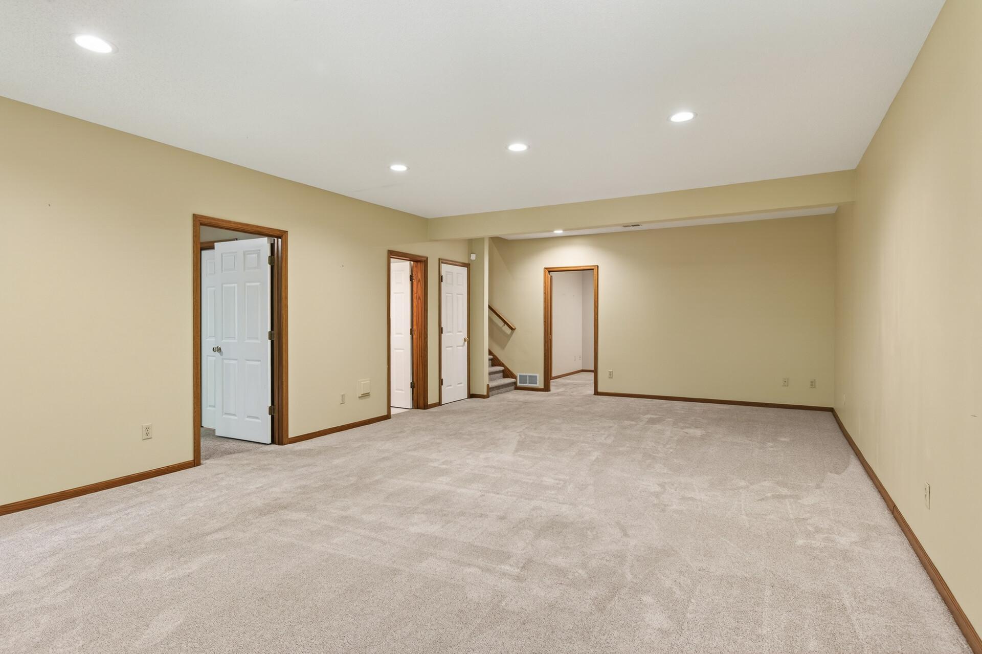 View of Residential at 370 Mendota Road, West Saint Paul MN 55118, West Saint Paul (41 of 63) - Mike Wilen | Minnesota Team Real Estate