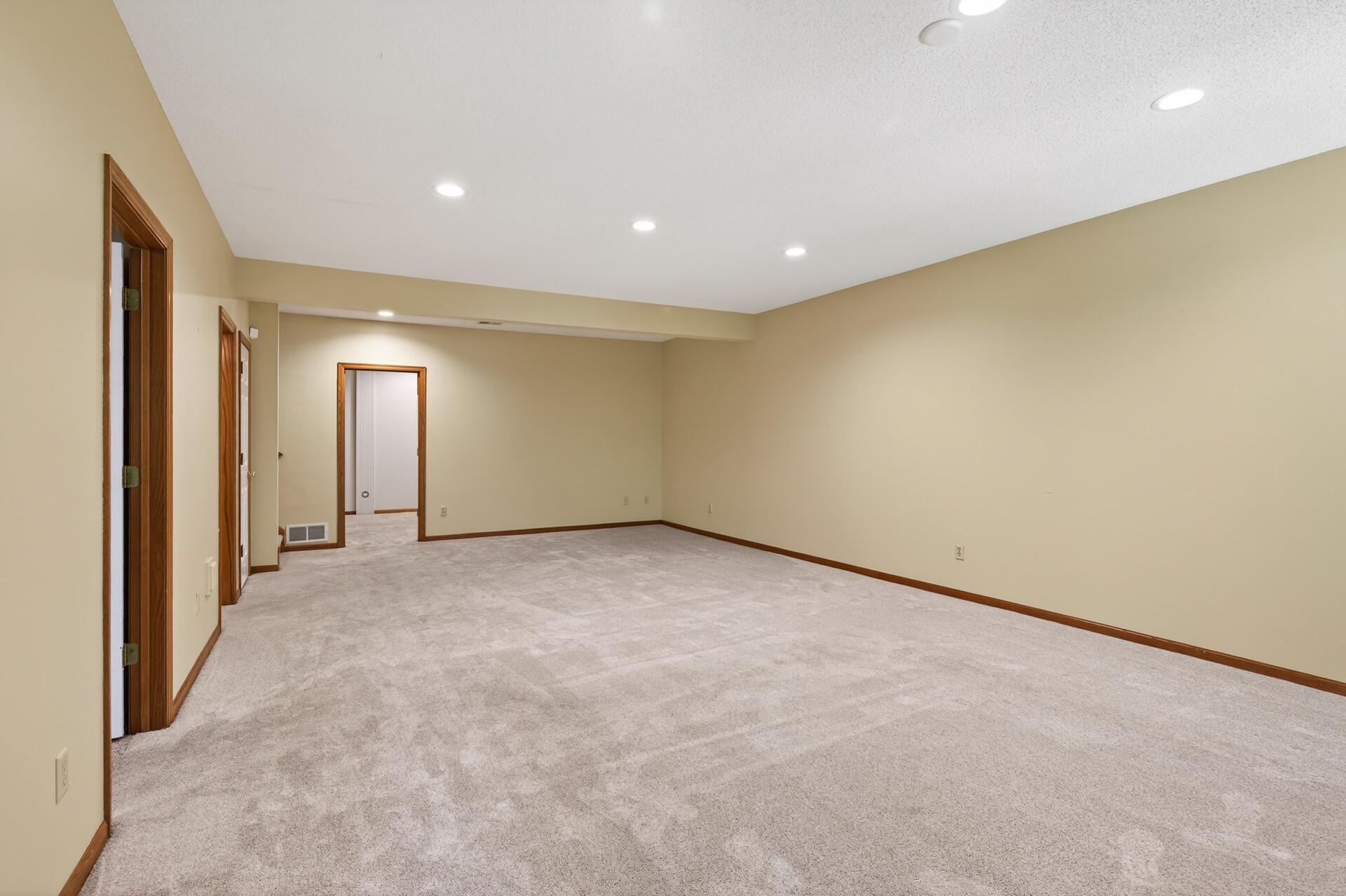 View of Residential at 370 Mendota Road, West Saint Paul MN 55118, West Saint Paul (42 of 63) - Mike Wilen | Minnesota Team Real Estate