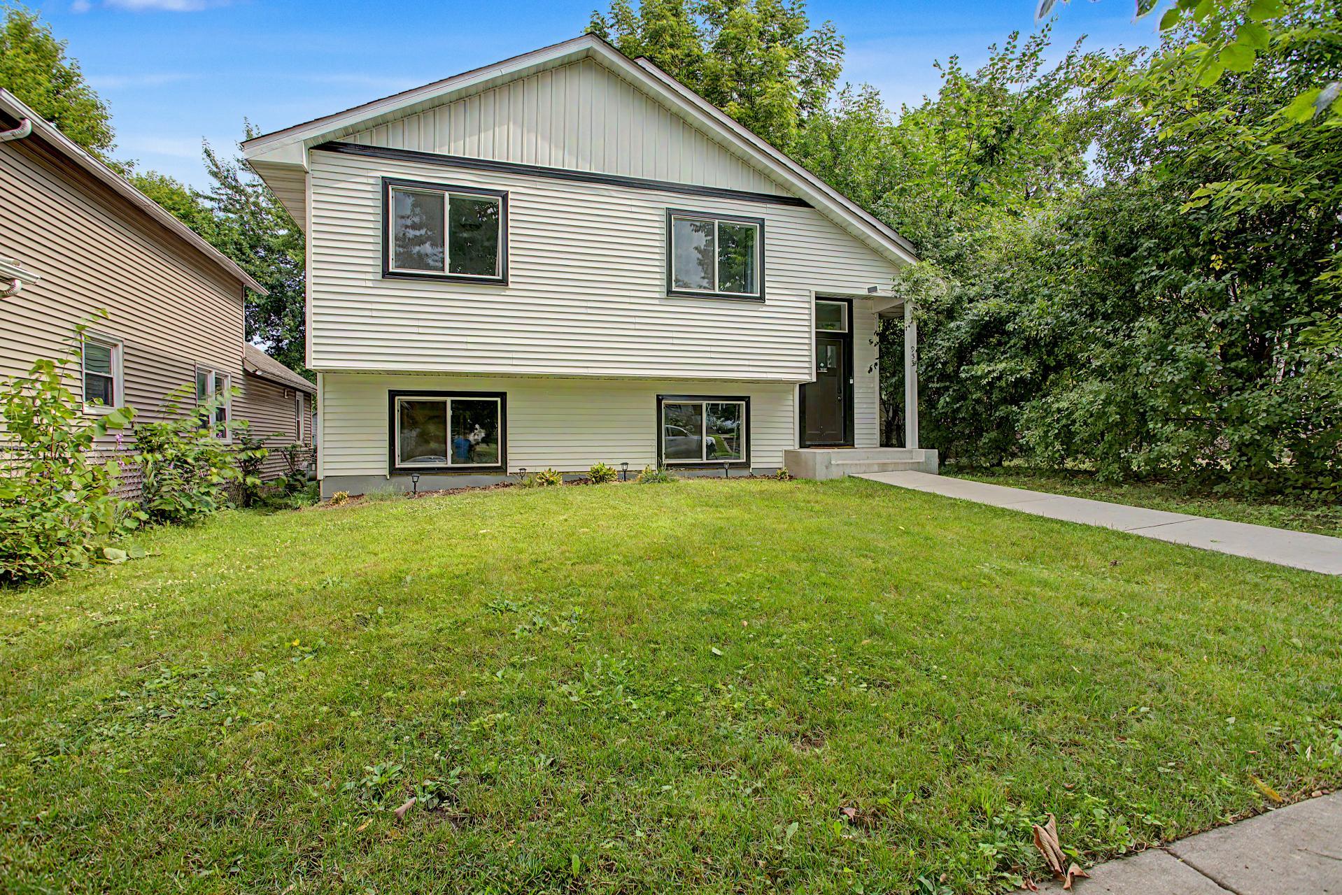 View of Residential at 953 Wilson Avenue, Saint Paul MN 55106, Saint Paul (7 of 25) - Mike Wilen | Minnesota Team Real Estate