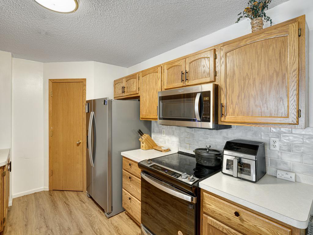 View of Residential at 336 Gironde Court, Woodbury MN 55125, Woodbury (6 of 15) - Mike Wilen | Minnesota Team Real Estate