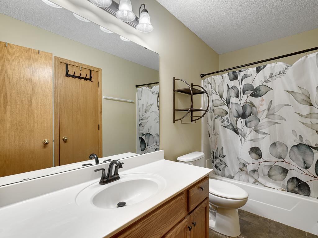 View of Residential at 336 Gironde Court, Woodbury MN 55125, Woodbury (11 of 15) - Mike Wilen | Minnesota Team Real Estate