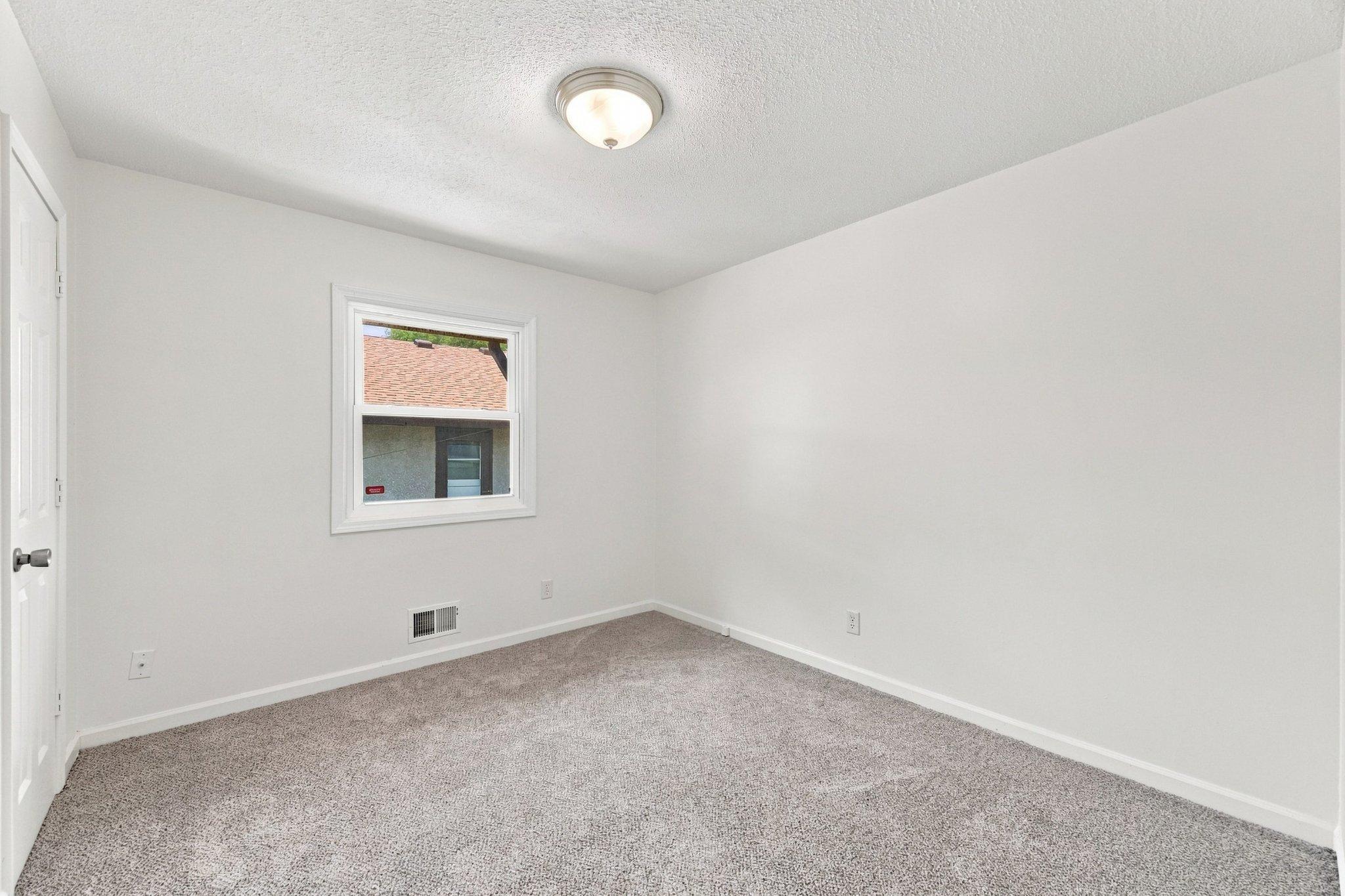 View of Residential Income at 518 37th Avenue, Minneapolis MN 55421, Minneapolis (32 of 69) - Mike Wilen | Minnesota Team Real Estate