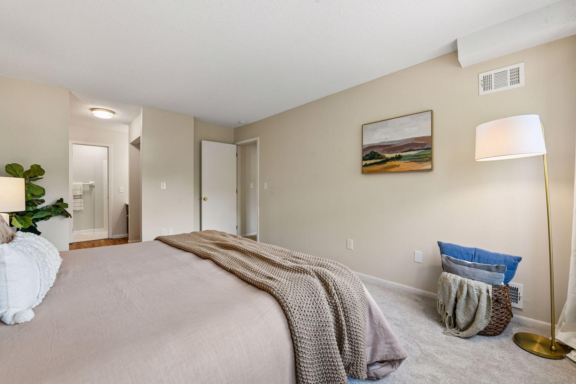 View of Residential at 8948 Neill Lake Road #B, Eden Prairie MN 55347, Eden Prairie (23 of 41) - Mike Wilen | Minnesota Team Real Estate