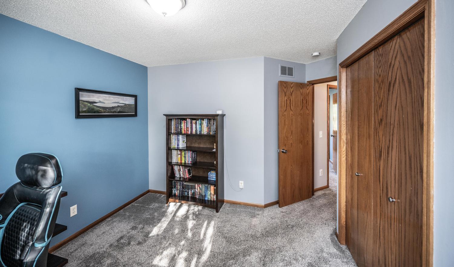 View of Residential at 14512 Hollow Park Court, Burnsville MN 55306, Burnsville (20 of 44) - Mike Wilen | Minnesota Team Real Estate