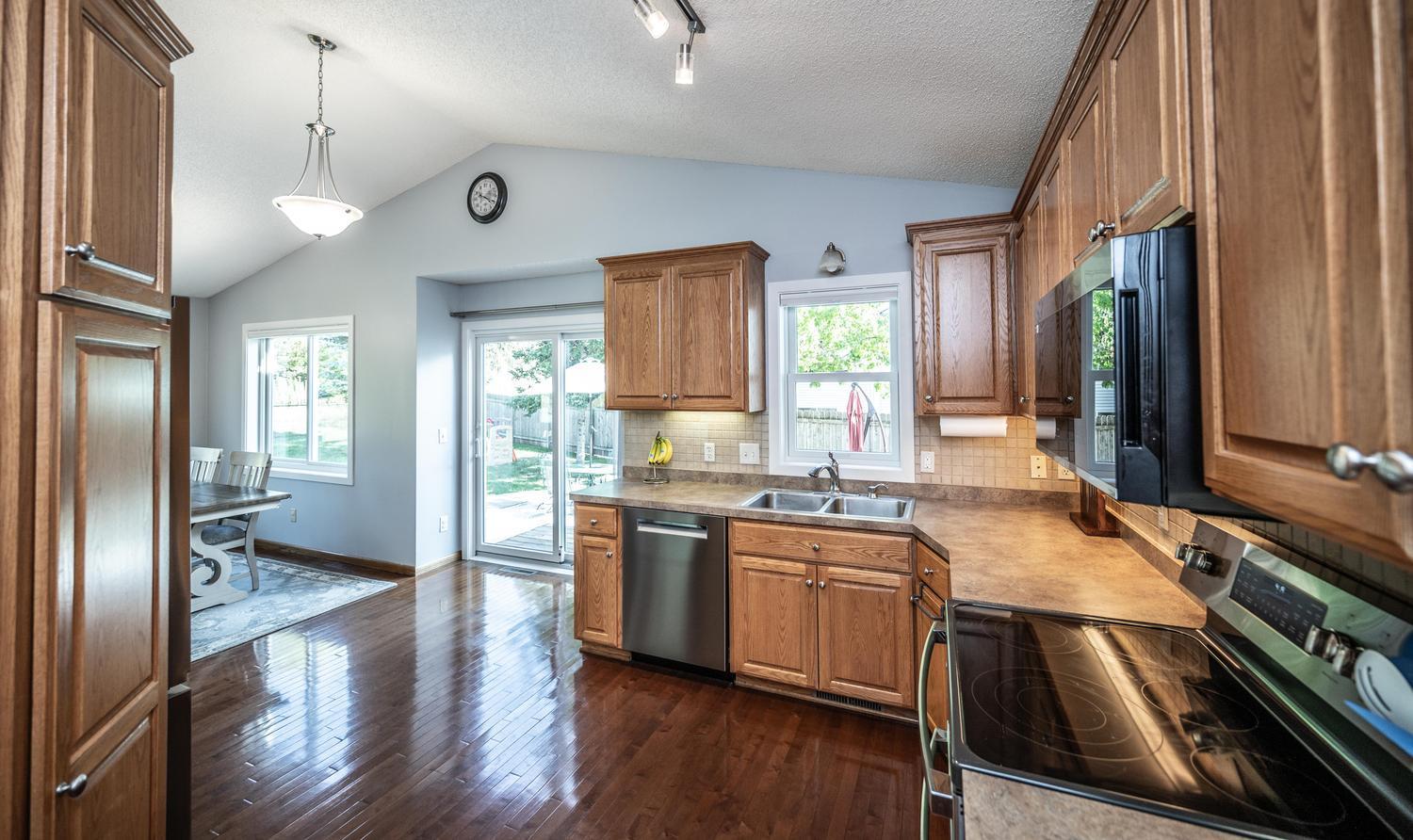 View of Residential at 14512 Hollow Park Court, Burnsville MN 55306, Burnsville (7 of 44) - Mike Wilen | Minnesota Team Real Estate
