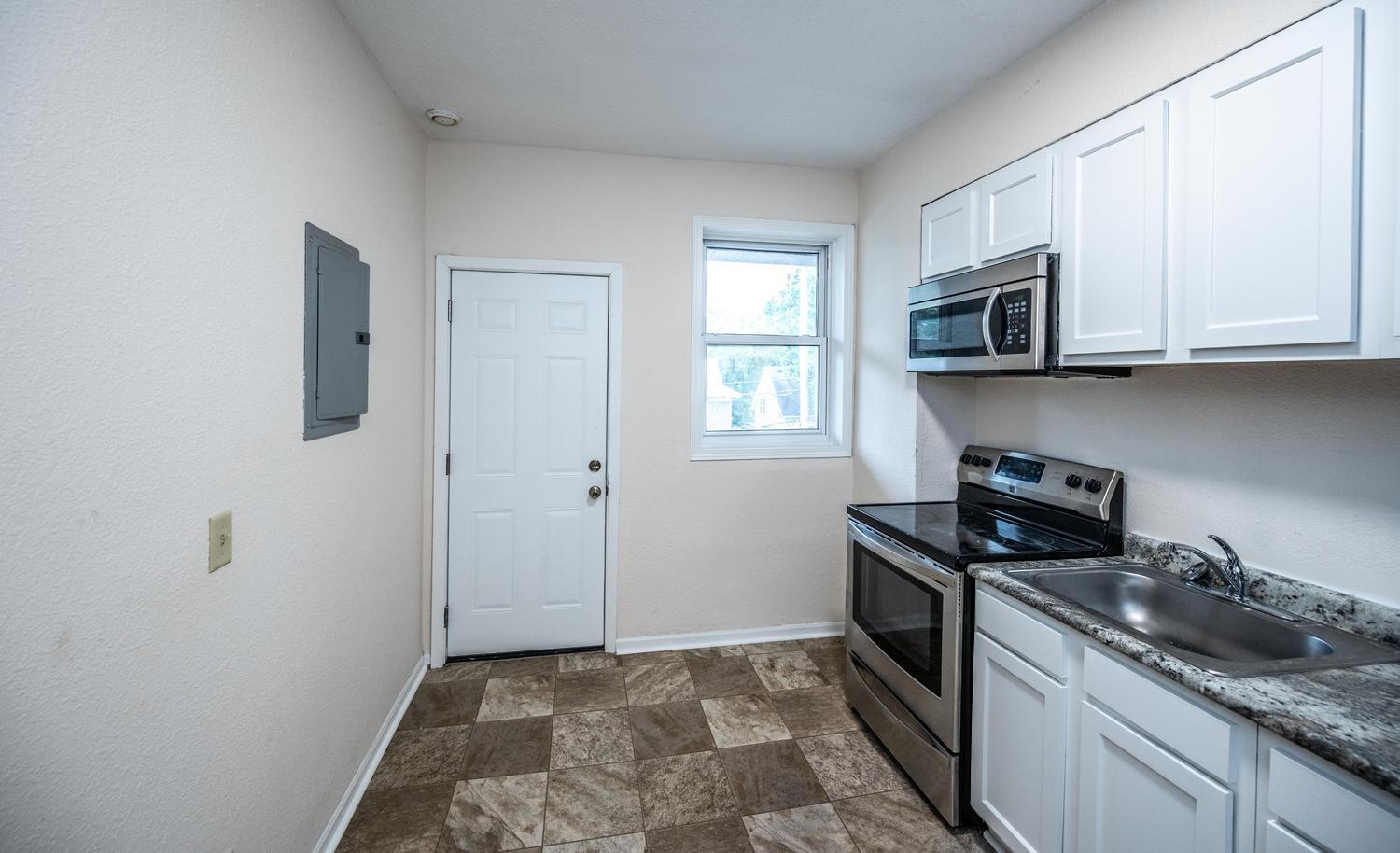 View of Commercial Sale at 298 University Avenue, Saint Paul MN 55103, Saint Paul (7 of 37) - Mike Wilen | Minnesota Team Real Estate