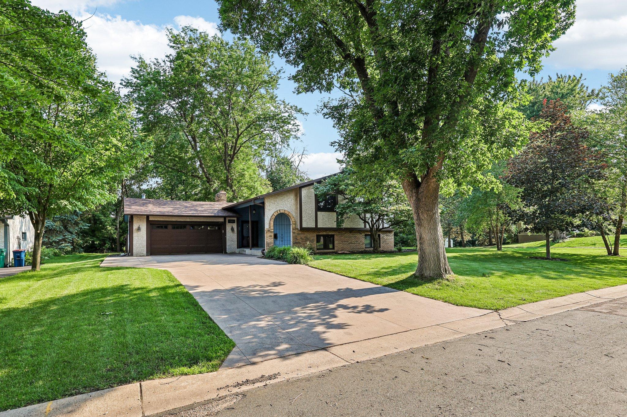 View of Residential at 12501 63rd Avenue, Maple Grove MN 55369, Maple Grove (38 of 55) - Mike Wilen | Minnesota Team Real Estate