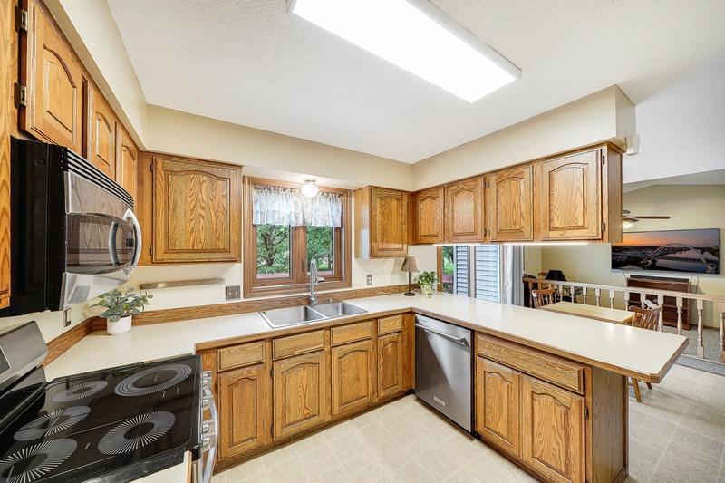 View of Residential at 14246 Dearborn Path, Rosemount MN 55068, Rosemount (22 of 44) - Mike Wilen | Minnesota Team Real Estate