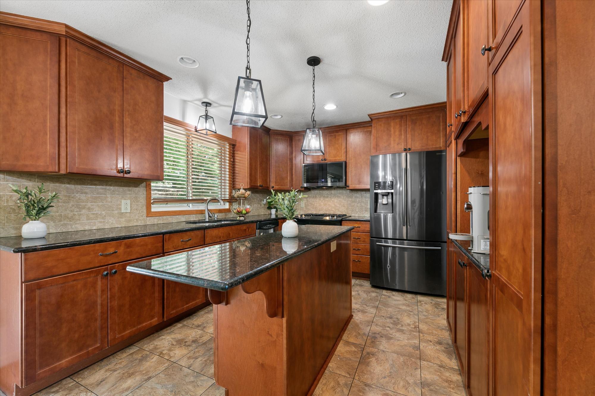 View of Residential at 6242 Whispering Oaks Drive, Eden Prairie MN 55346, Eden Prairie (8 of 23) - Mike Wilen | Minnesota Team Real Estate