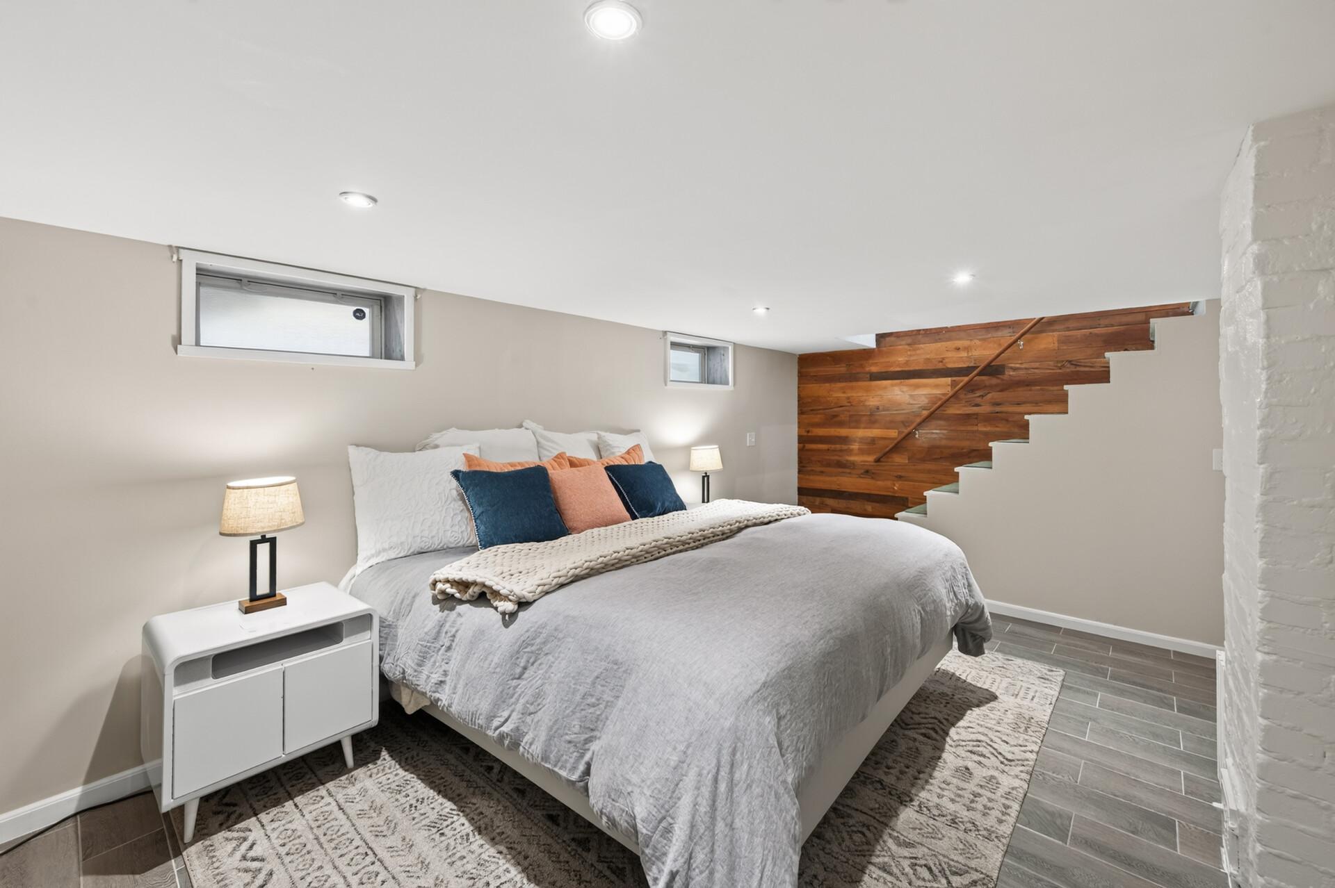 View of Residential at 4408 Russell Avenue, Minneapolis MN 55412, Minneapolis (30 of 45) - Mike Wilen | Minnesota Team Real Estate