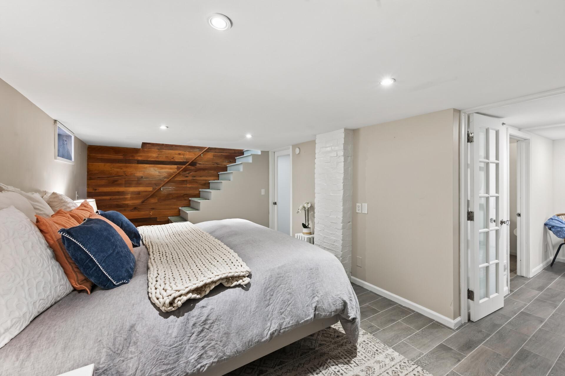 View of Residential at 4408 Russell Avenue, Minneapolis MN 55412, Minneapolis (29 of 45) - Mike Wilen | Minnesota Team Real Estate