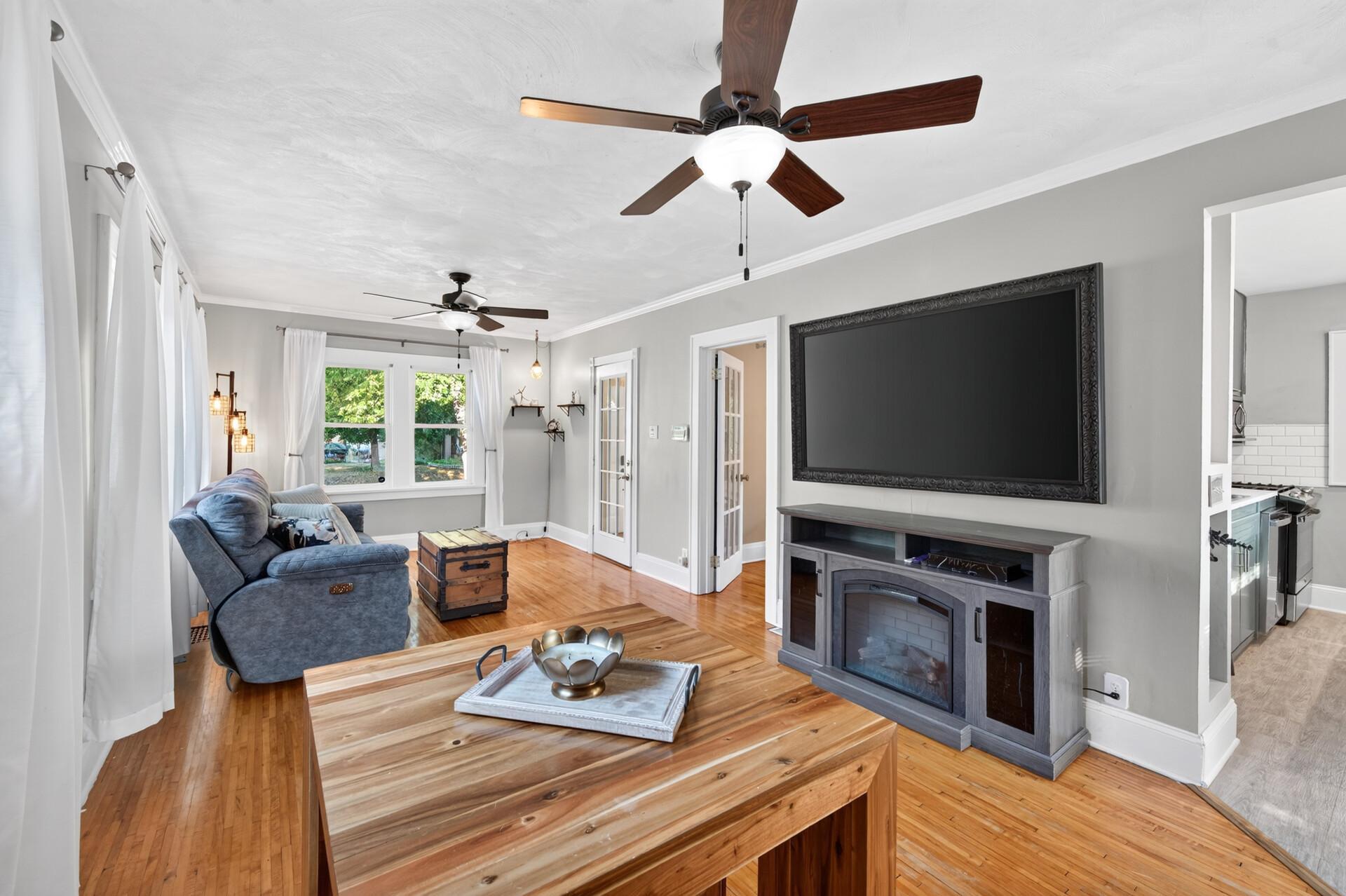 View of Residential at 4408 Russell Avenue, Minneapolis MN 55412, Minneapolis (14 of 45) - Mike Wilen | Minnesota Team Real Estate